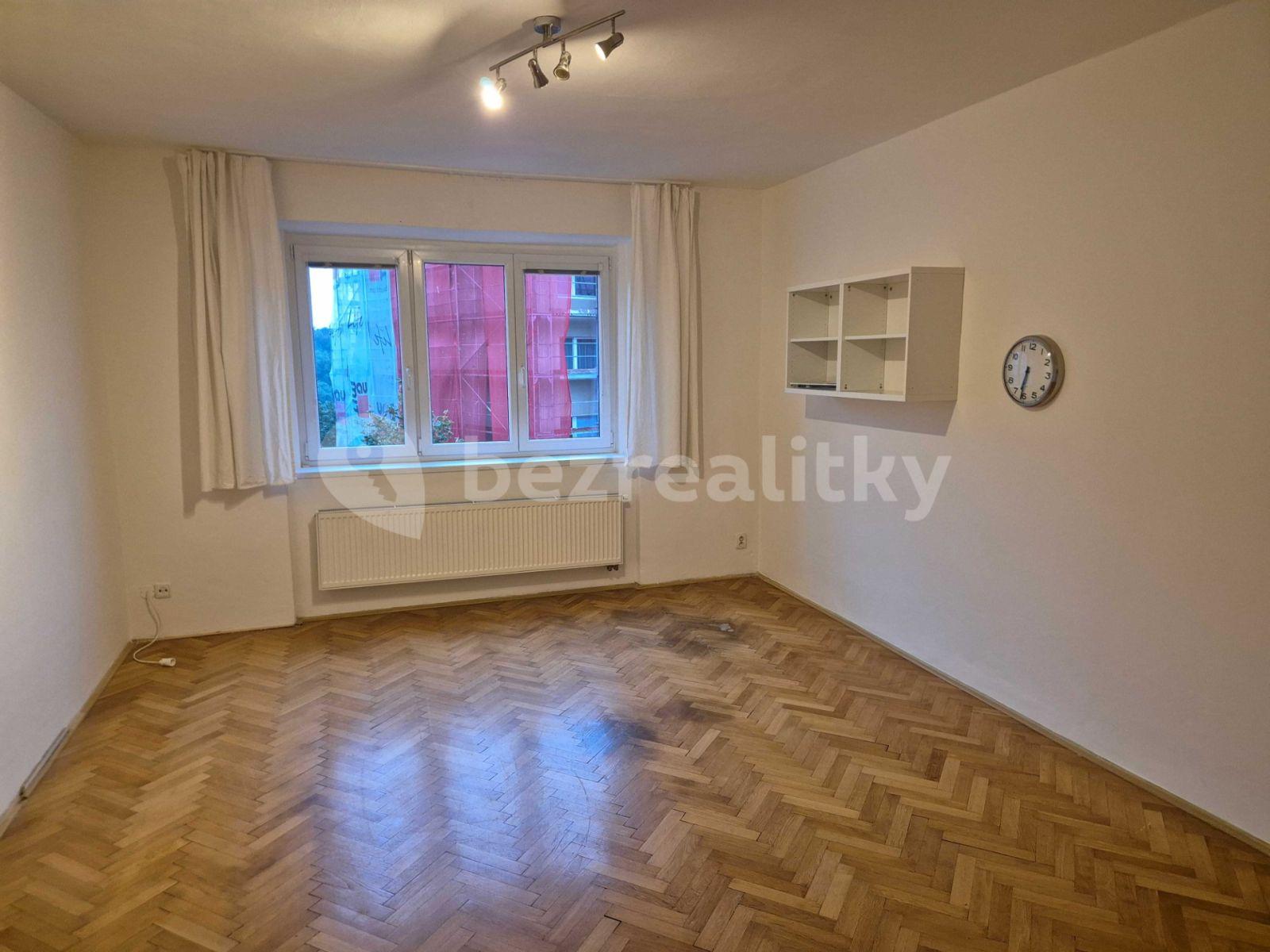 2 bedroom with open-plan kitchen flat to rent, 75 m², U Družstva Život, Prague, Prague