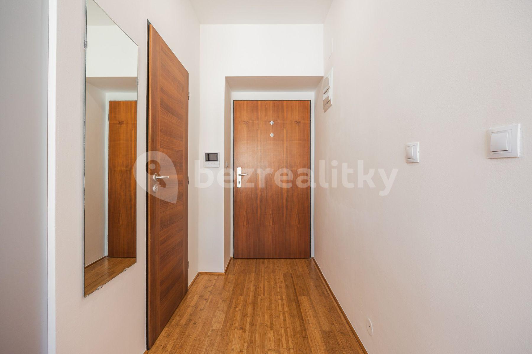 1 bedroom with open-plan kitchen flat for sale, 52 m², Žerotínova, Prague, Prague