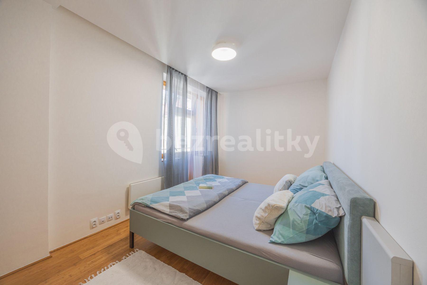 1 bedroom with open-plan kitchen flat for sale, 52 m², Žerotínova, Prague, Prague