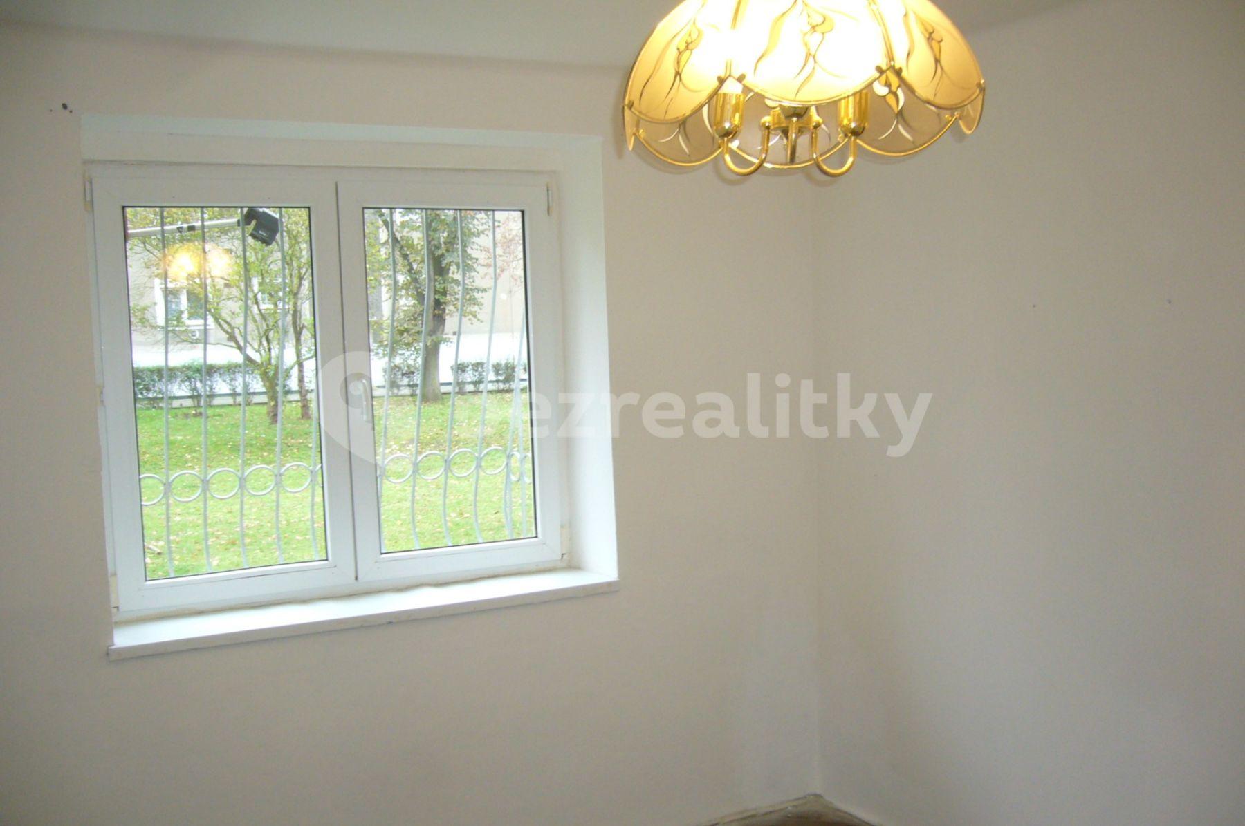 2 bedroom flat for sale, 49 m², Sídliště SHD, Bílina, Ústecký Region