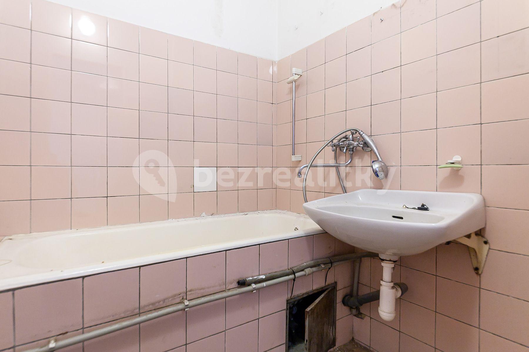 3 bedroom flat for sale, 75 m², Pod Pramenem, Prague, Prague