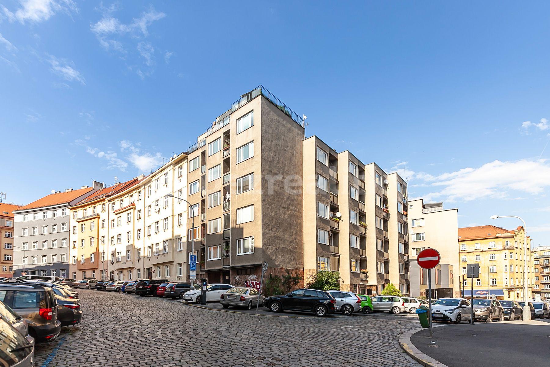 3 bedroom flat for sale, 75 m², Pod Pramenem, Prague, Prague