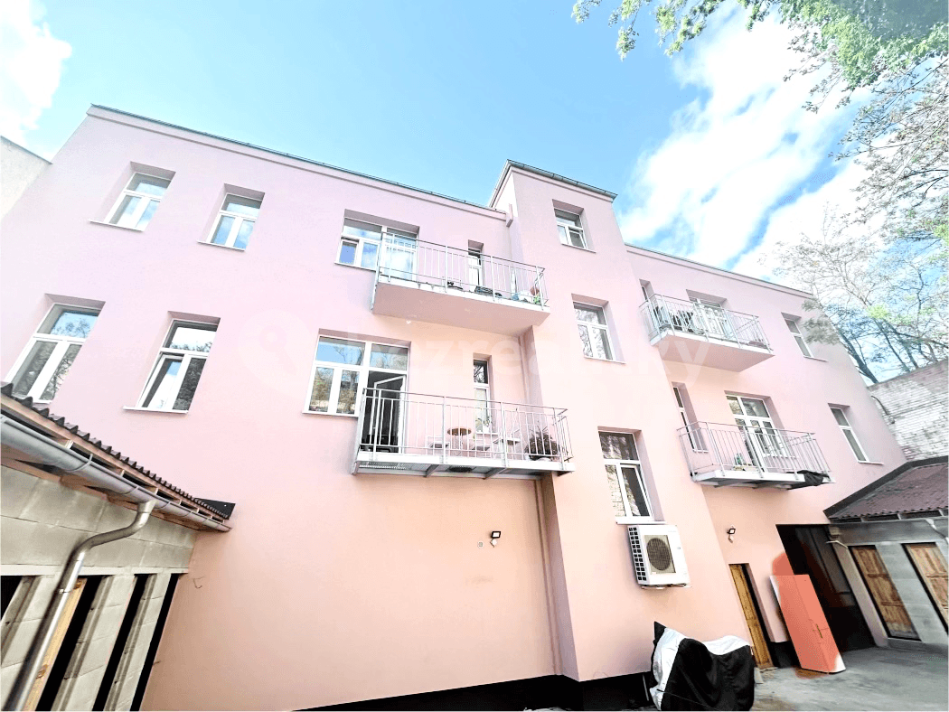 1 bedroom with open-plan kitchen flat for sale, 52 m², Palmovka, Prague, Prague