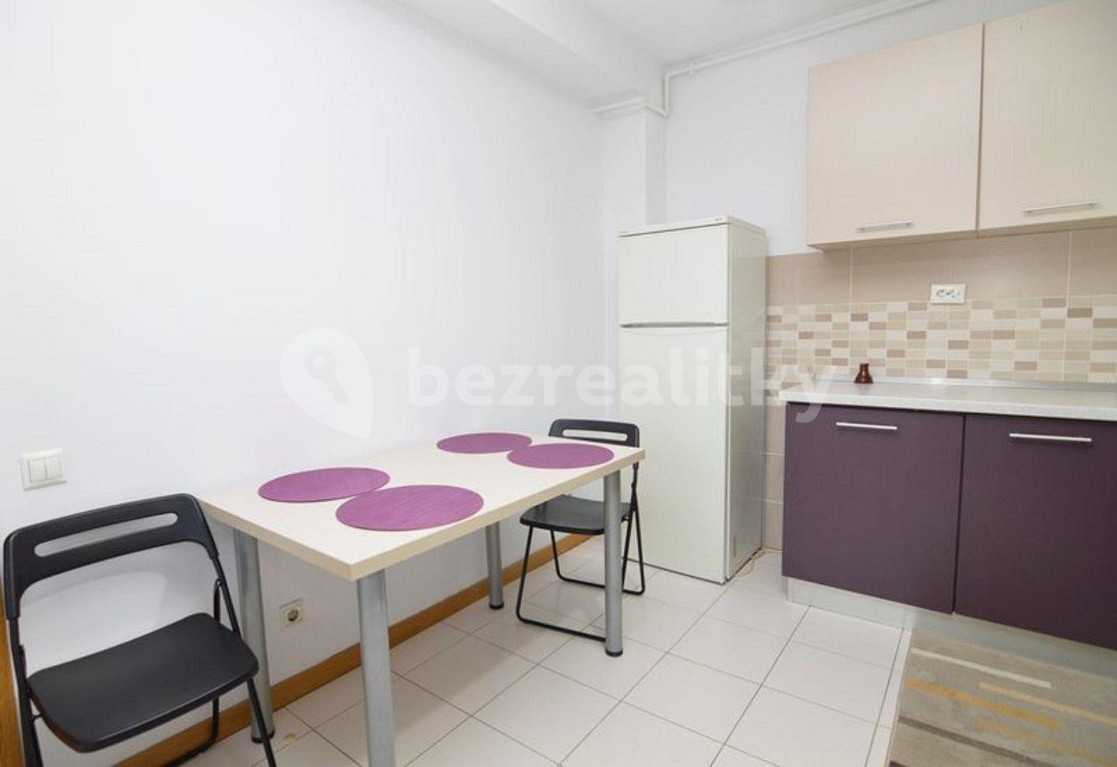 2 bedroom flat to rent, 72 m², Veverkova, Prague, Prague