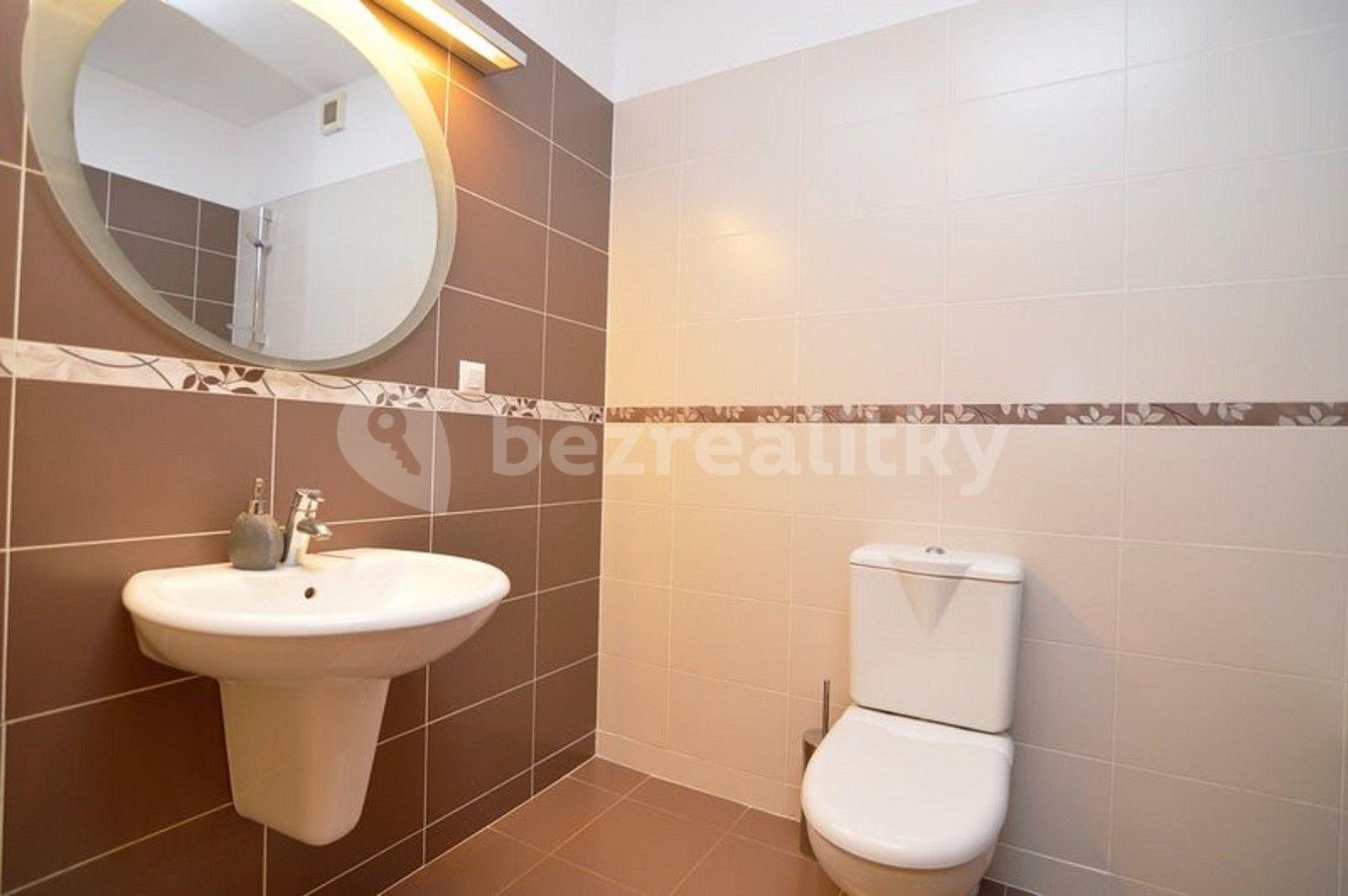 2 bedroom flat to rent, 72 m², Veverkova, Prague, Prague