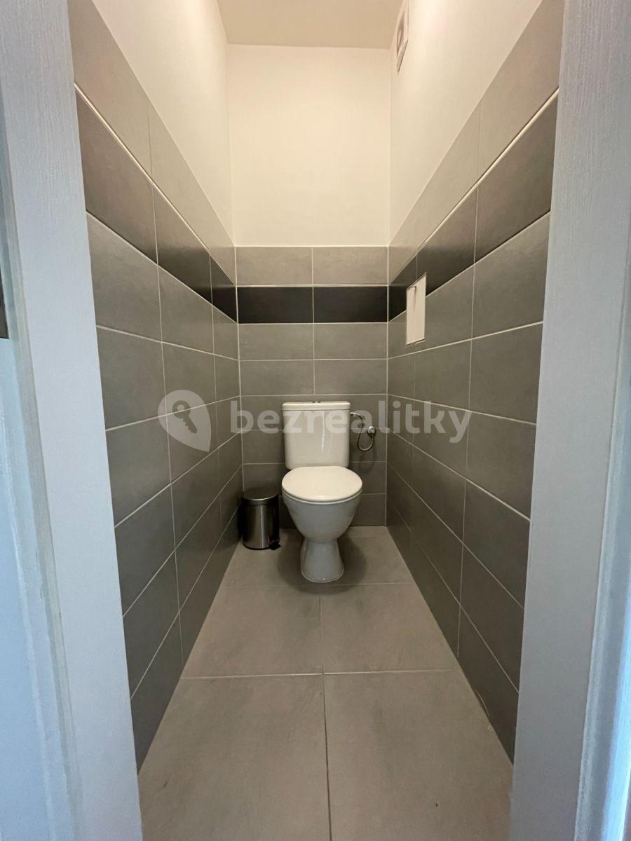 2 bedroom with open-plan kitchen flat for sale, 68 m², Komenského, Židlochovice, Jihomoravský Region