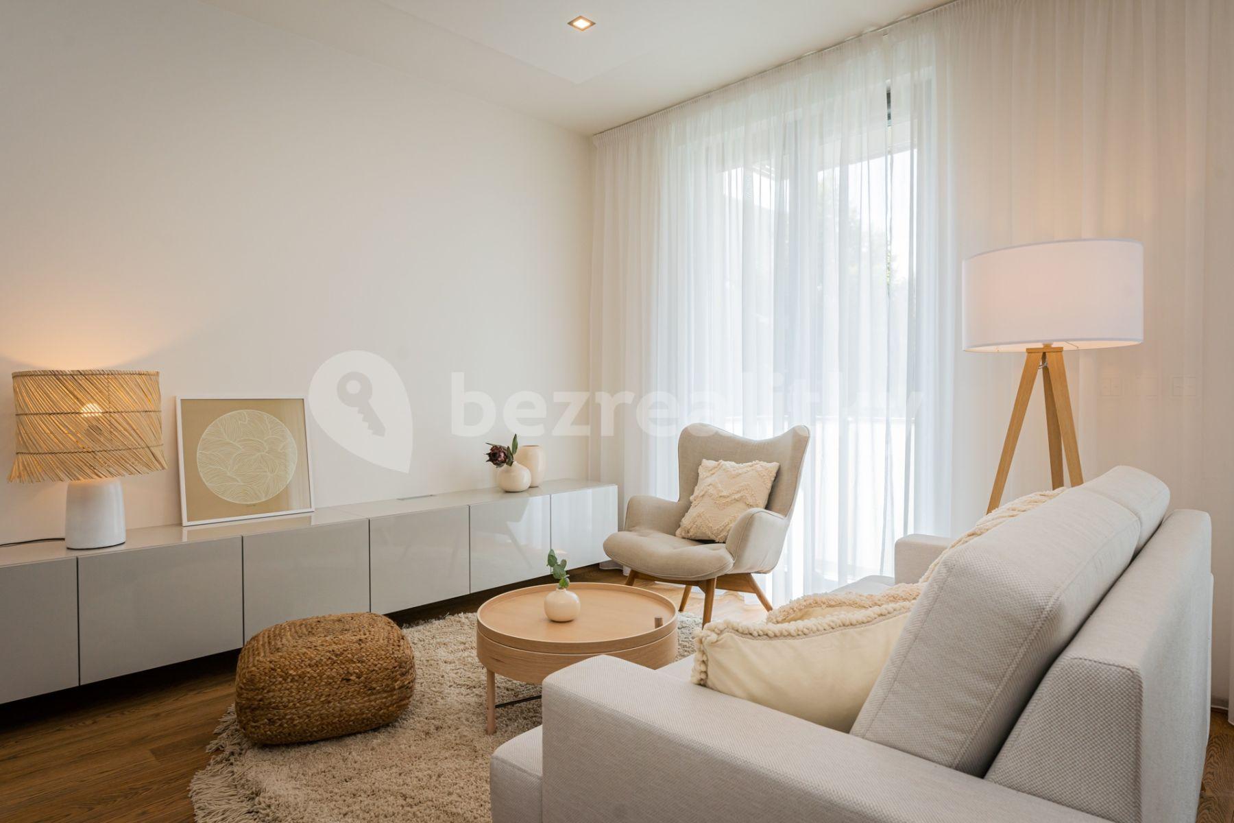 1 bedroom with open-plan kitchen flat for sale, 57 m², Čumpelíkova, Prague, Prague