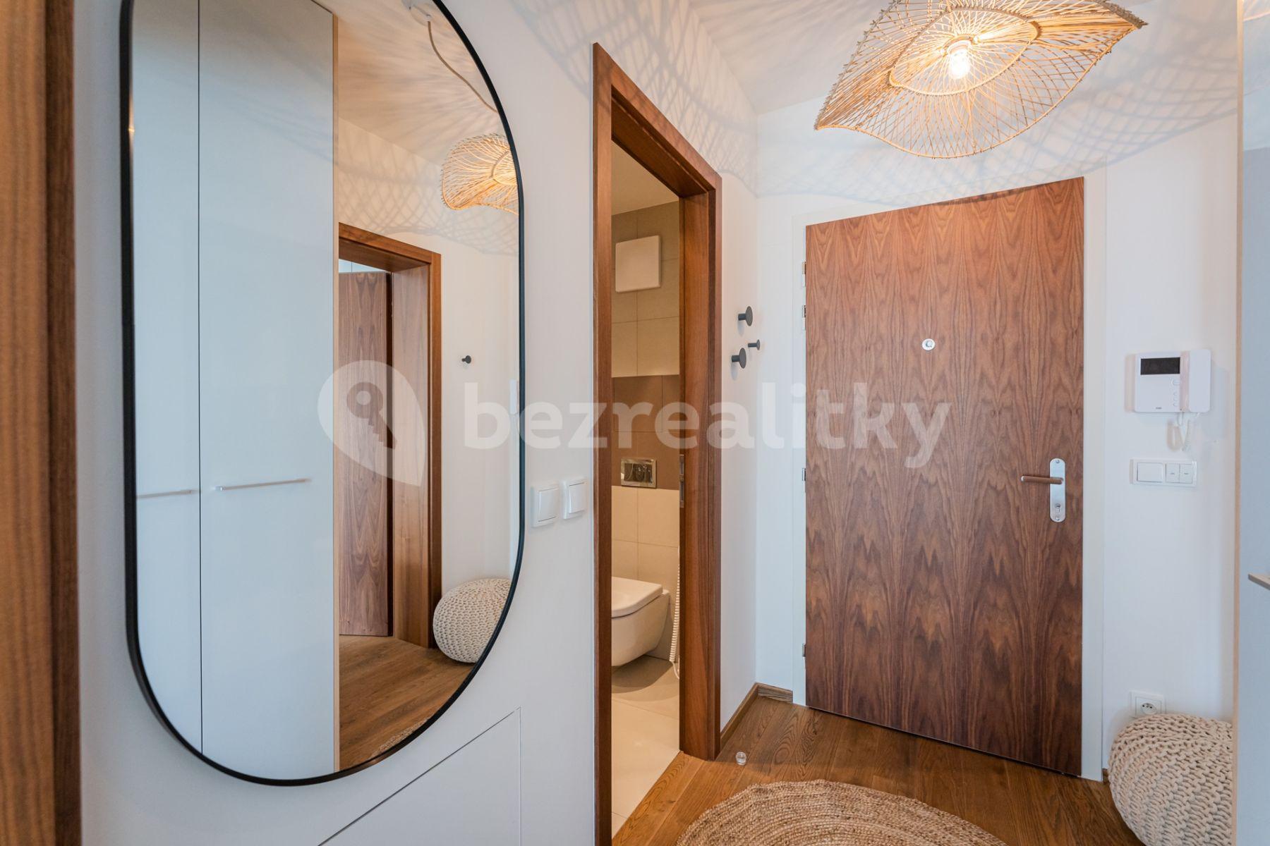 1 bedroom with open-plan kitchen flat for sale, 57 m², Čumpelíkova, Prague, Prague