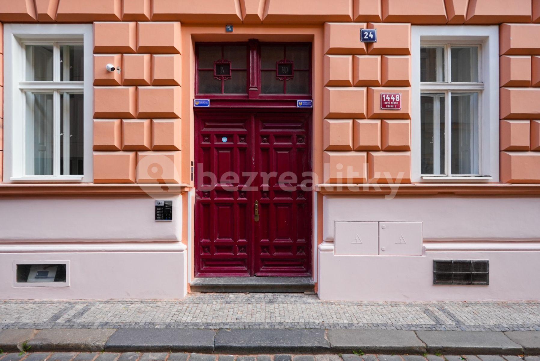 1 bedroom with open-plan kitchen flat for sale, 65 m², Ostrovní, Prague, Prague