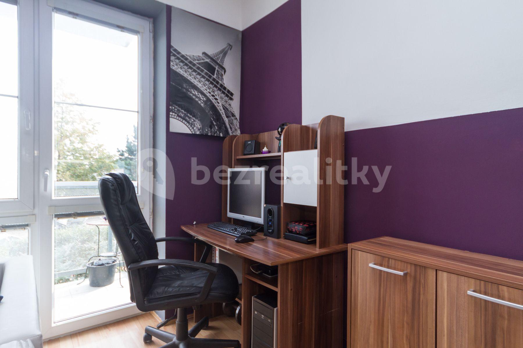 Studio flat for sale, 28 m², Modletice, Modletice, Středočeský Region