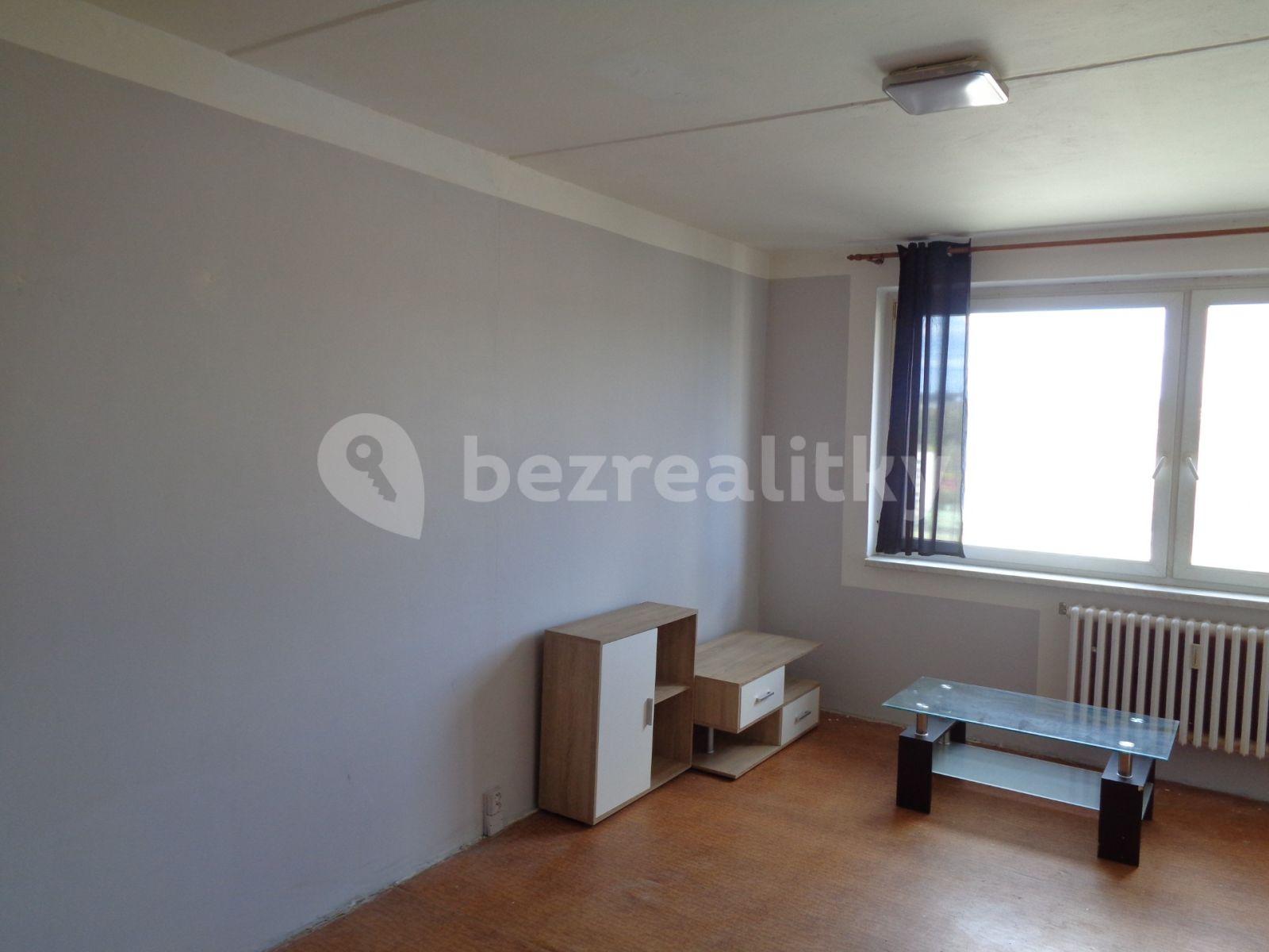 Small studio flat to rent, 24 m², U Koupaliště, Karlovy Vary, Karlovarský Region