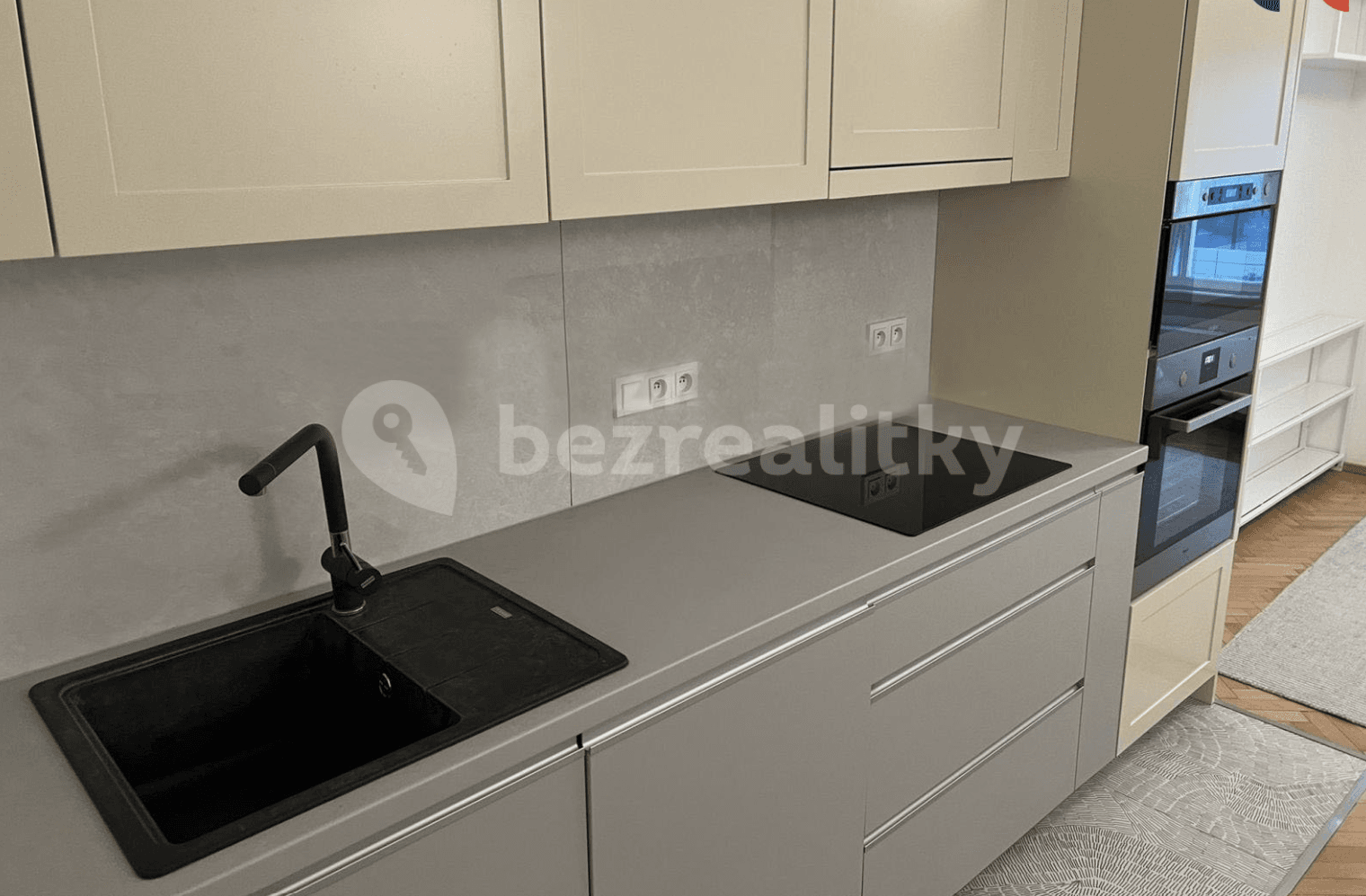 1 bedroom with open-plan kitchen flat to rent, 42 m², Pobřežní, Prague, Prague