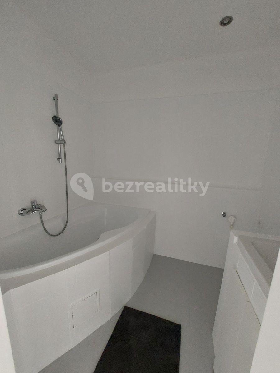 4 bedroom flat to rent, 80 m², Přítkovská, Teplice, Ústecký Region