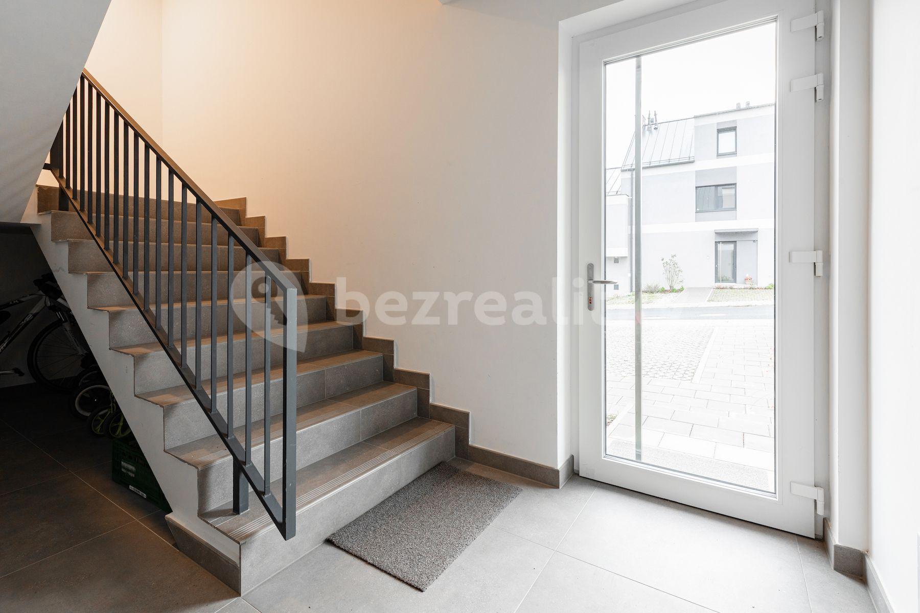 2 bedroom with open-plan kitchen flat for sale, 71 m², Polní, Strančice, Středočeský Region