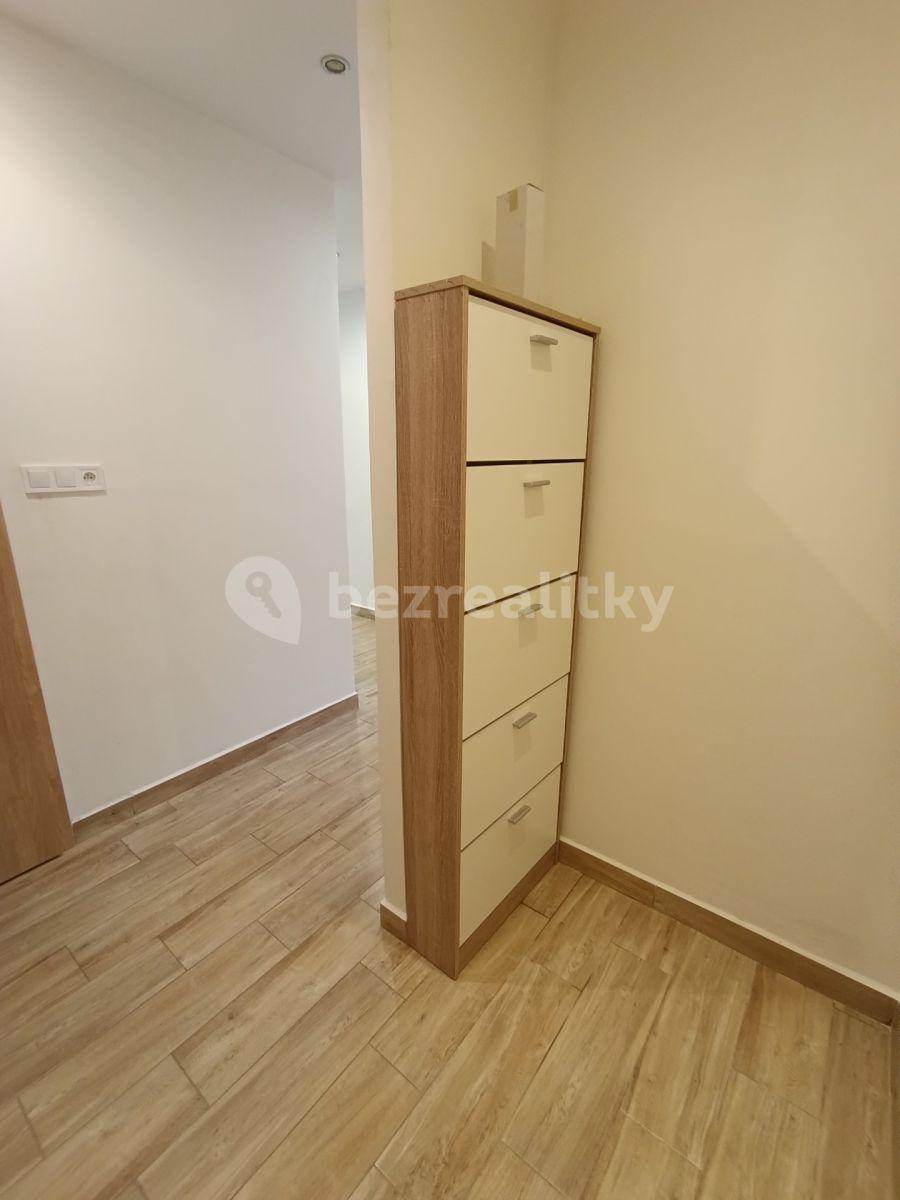 3 bedroom flat for sale, 66 m², Petrohradská, Tábor, Jihočeský Region