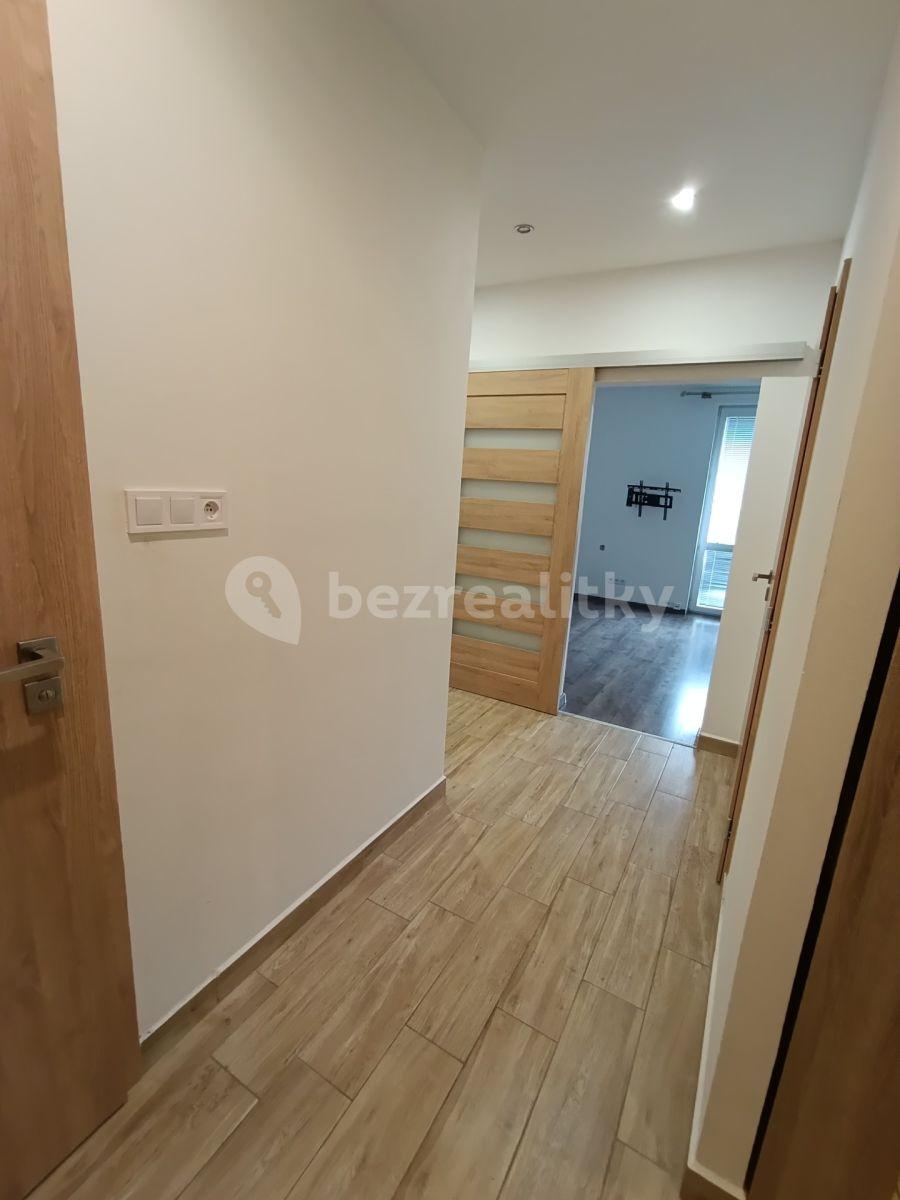 3 bedroom flat for sale, 66 m², Petrohradská, Tábor, Jihočeský Region