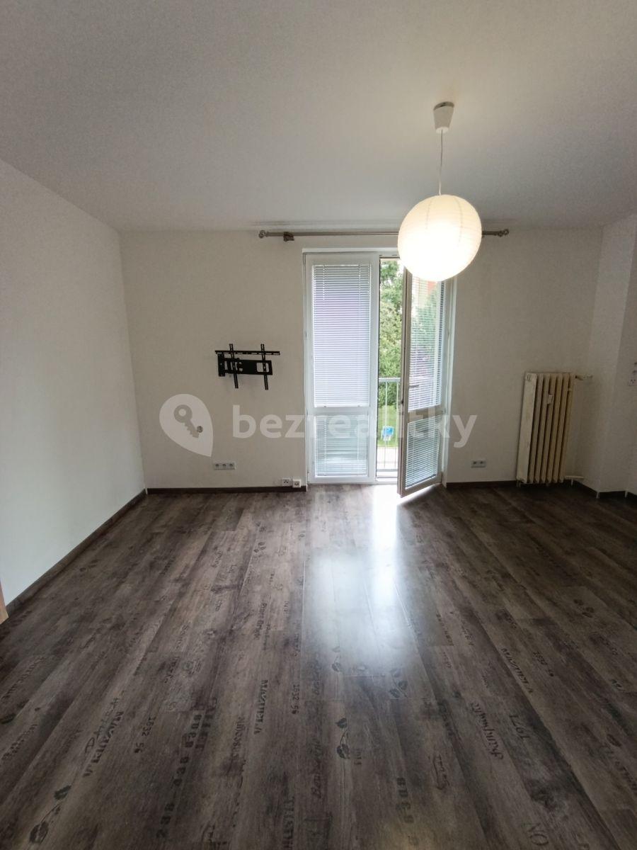 3 bedroom flat for sale, 66 m², Petrohradská, Tábor, Jihočeský Region