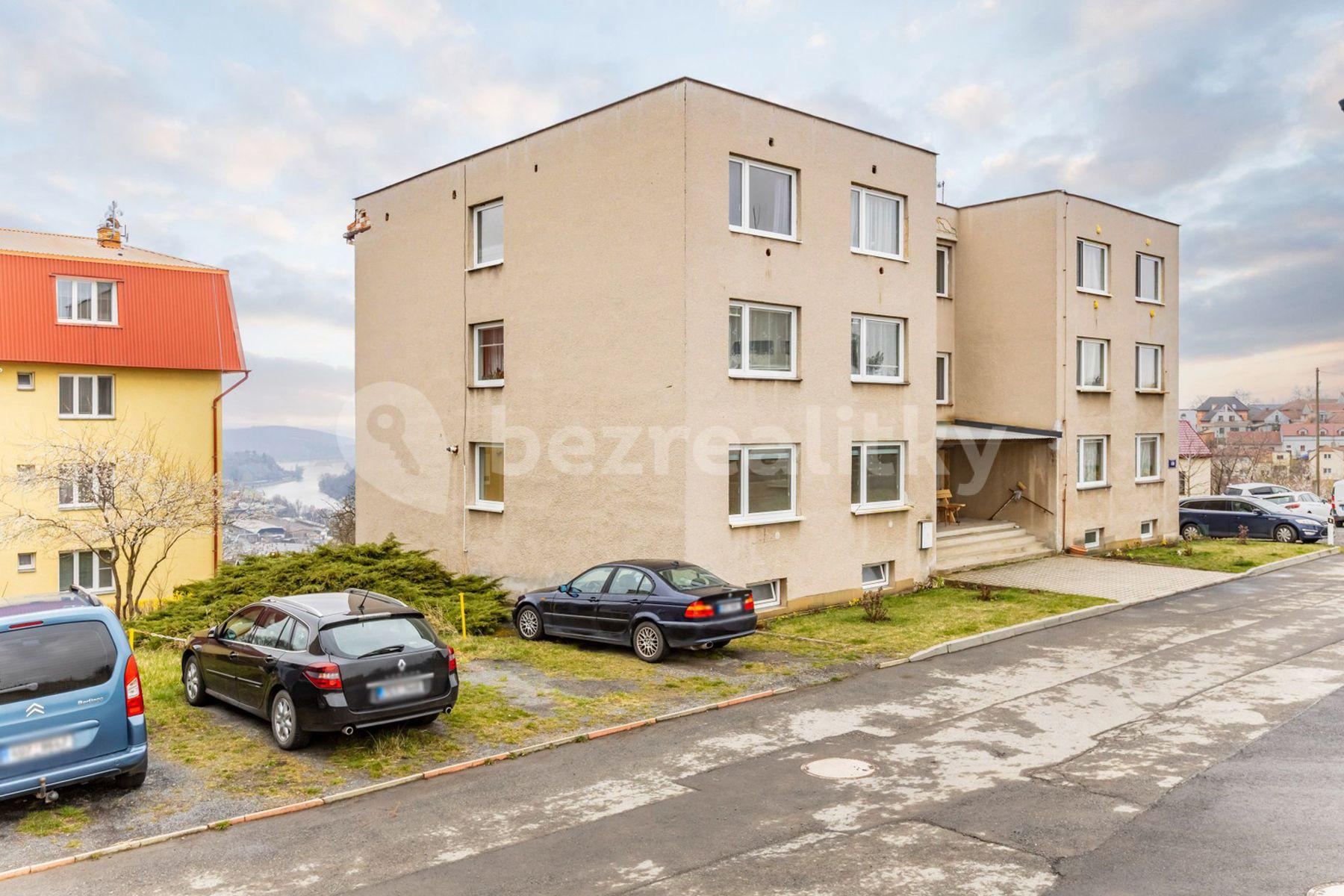 1 bedroom with open-plan kitchen flat for sale, 51 m², Jižní, Větrušice, Středočeský Region