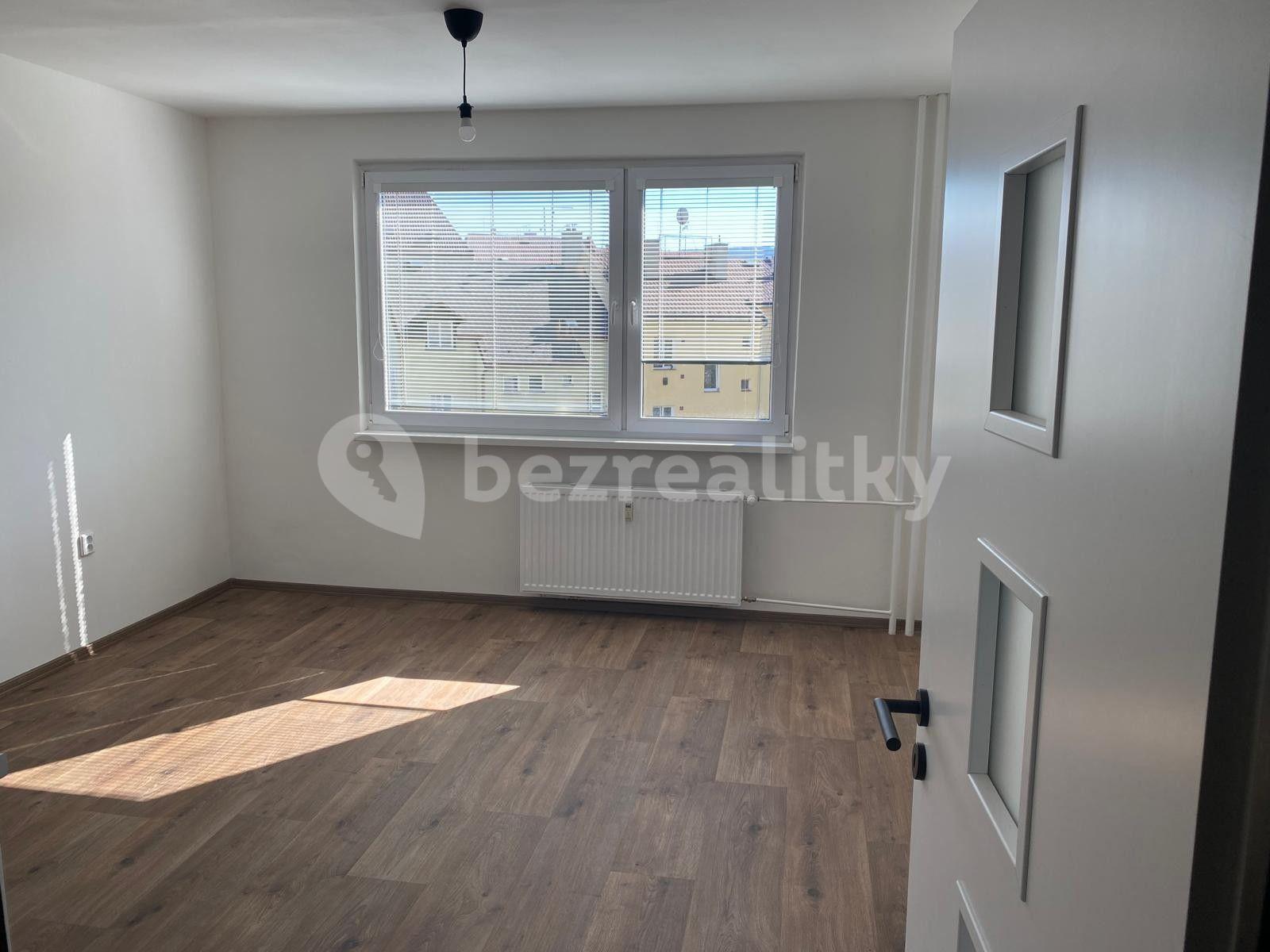 1 bedroom with open-plan kitchen flat to rent, 42 m², Dvořákova, Děčín, Ústecký Region