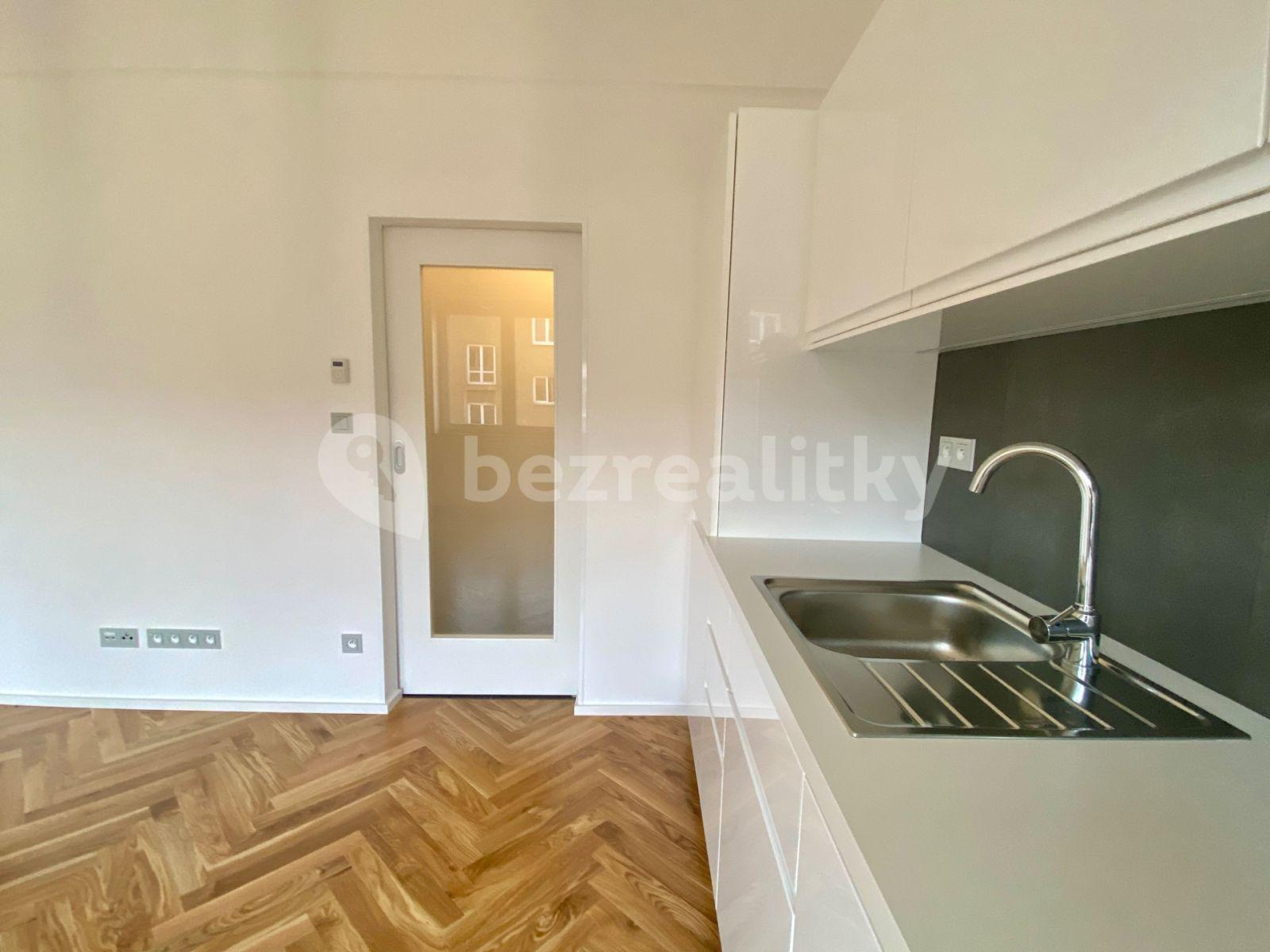 1 bedroom with open-plan kitchen flat for sale, 53 m², Jeseniova, Prague, Prague