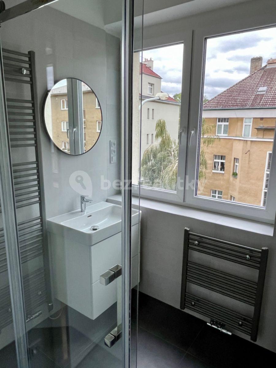 1 bedroom with open-plan kitchen flat for sale, 53 m², Jeseniova, Prague, Prague