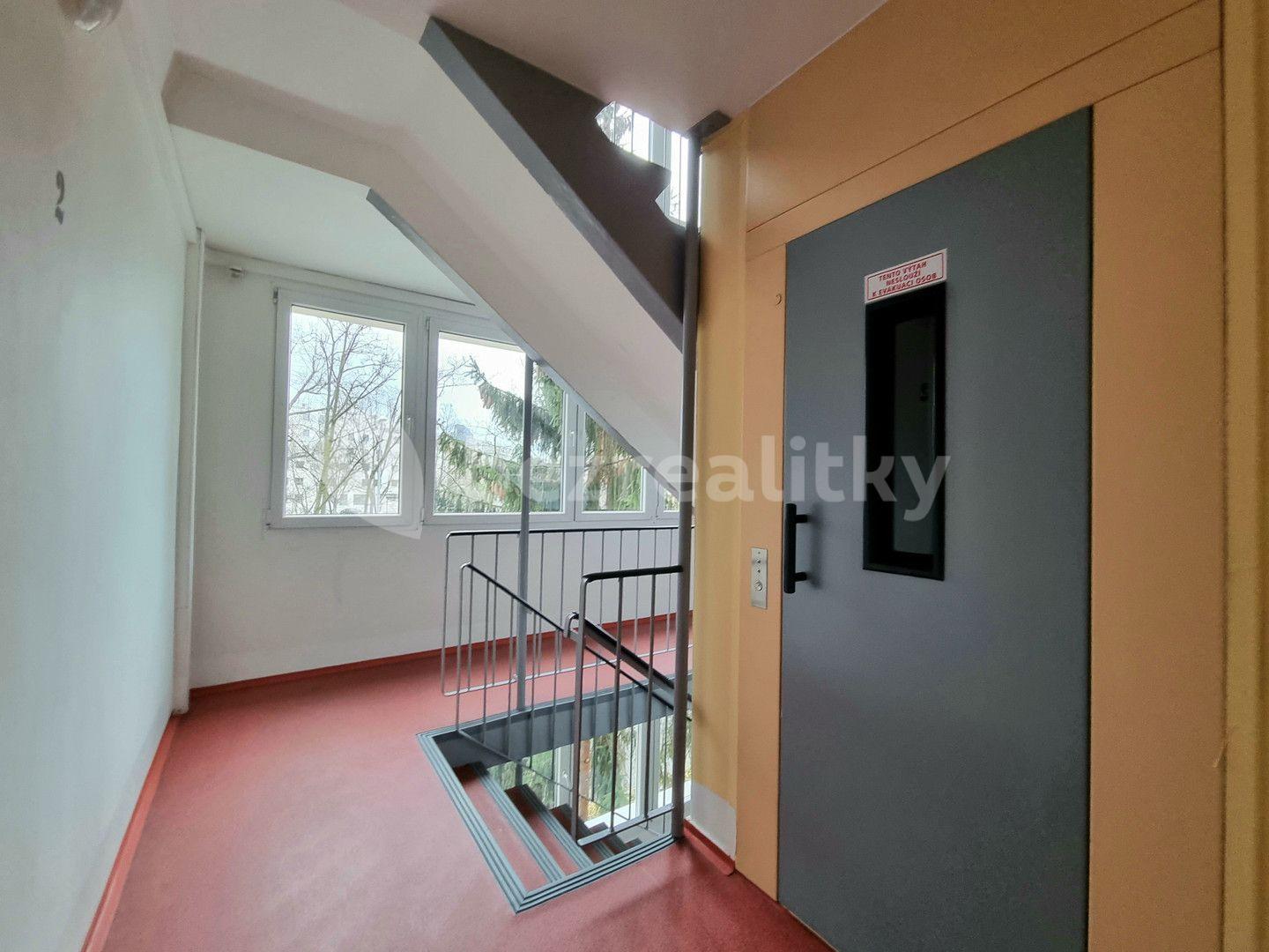 1 bedroom with open-plan kitchen flat to rent, 43 m², Na Strži, Prague, Prague