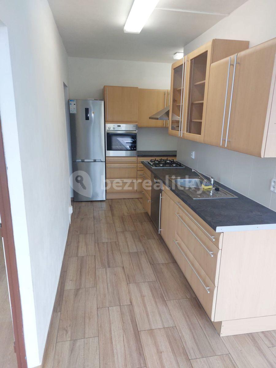 3 bedroom flat to rent, 65 m², Budovatelská, Klášterec nad Ohří, Ústecký Region