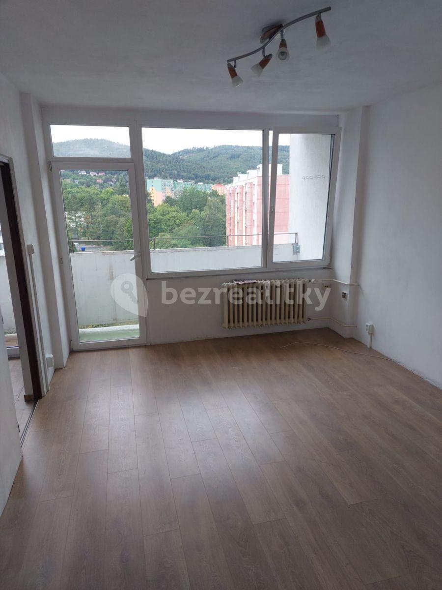 3 bedroom flat to rent, 65 m², Budovatelská, Klášterec nad Ohří, Ústecký Region