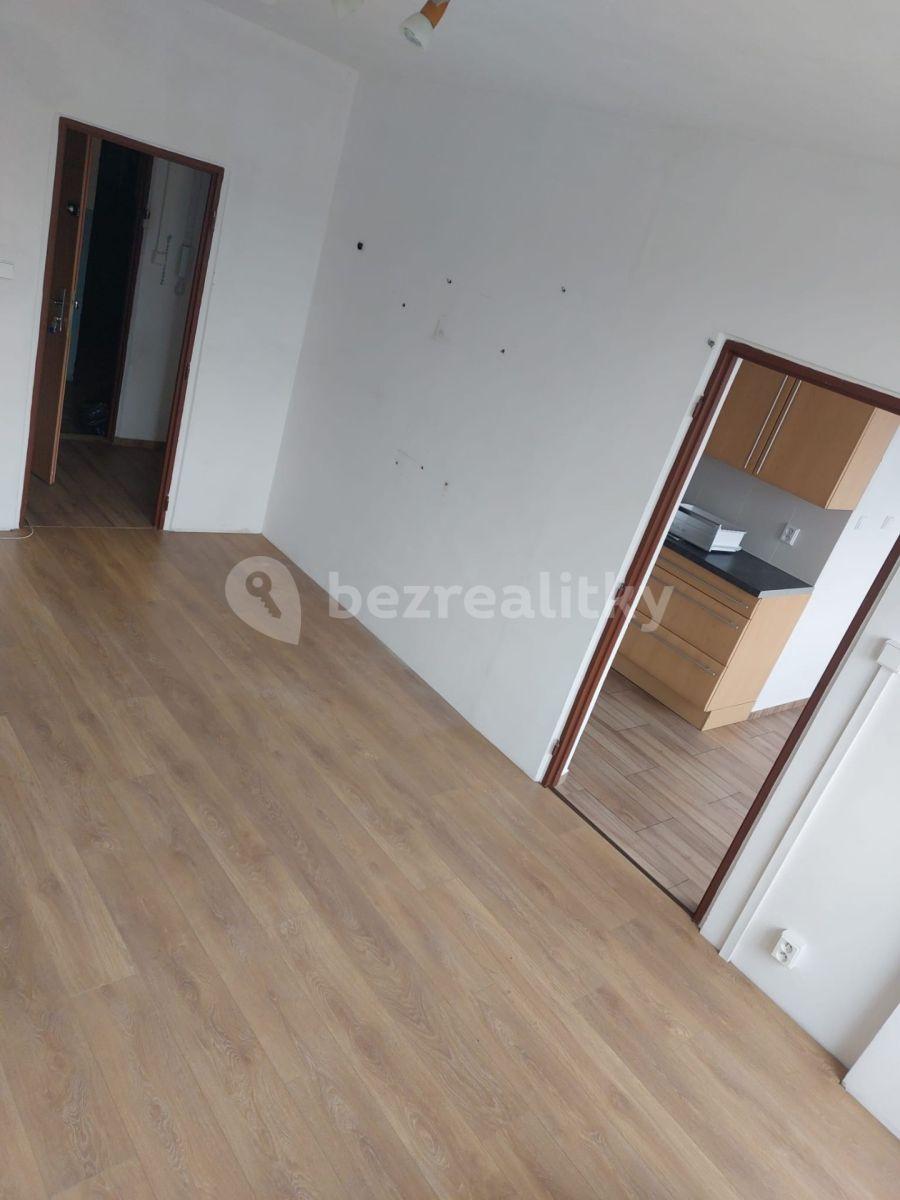 3 bedroom flat to rent, 65 m², Budovatelská, Klášterec nad Ohří, Ústecký Region