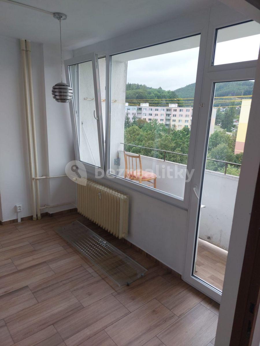 3 bedroom flat to rent, 65 m², Budovatelská, Klášterec nad Ohří, Ústecký Region