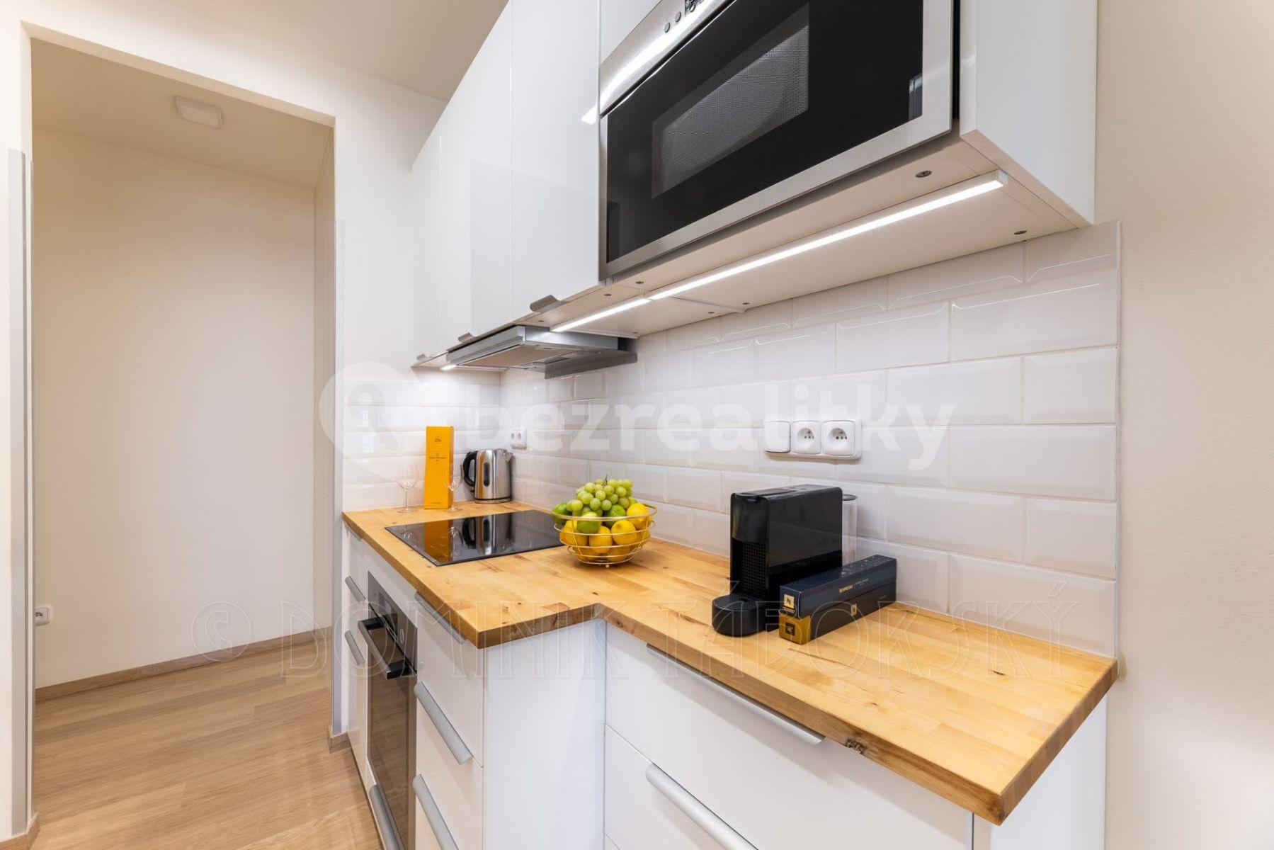 2 bedroom with open-plan kitchen flat to rent, 75 m², Karlova, Prague, Prague