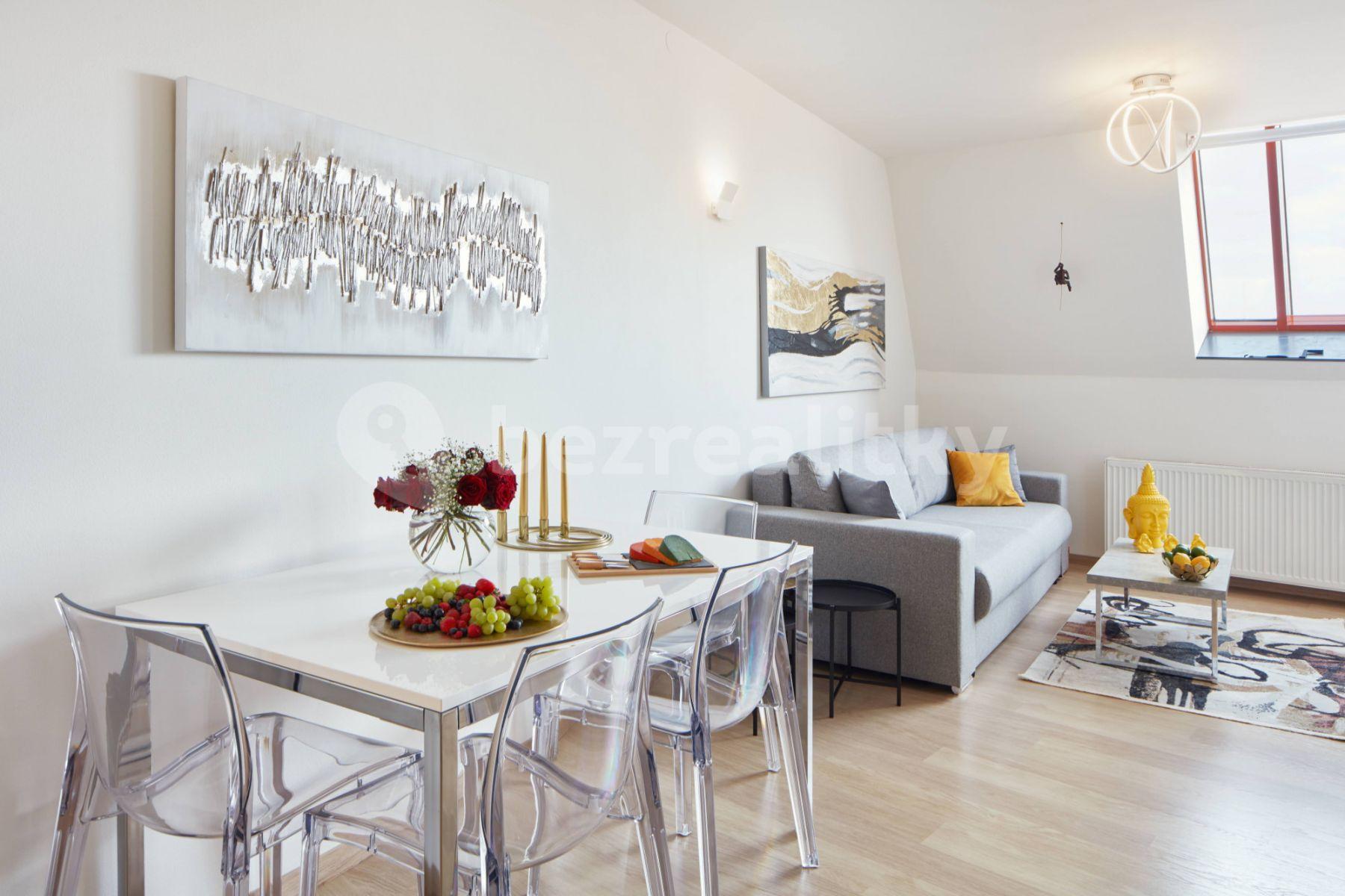 2 bedroom with open-plan kitchen flat to rent, 75 m², Karlova, Prague, Prague