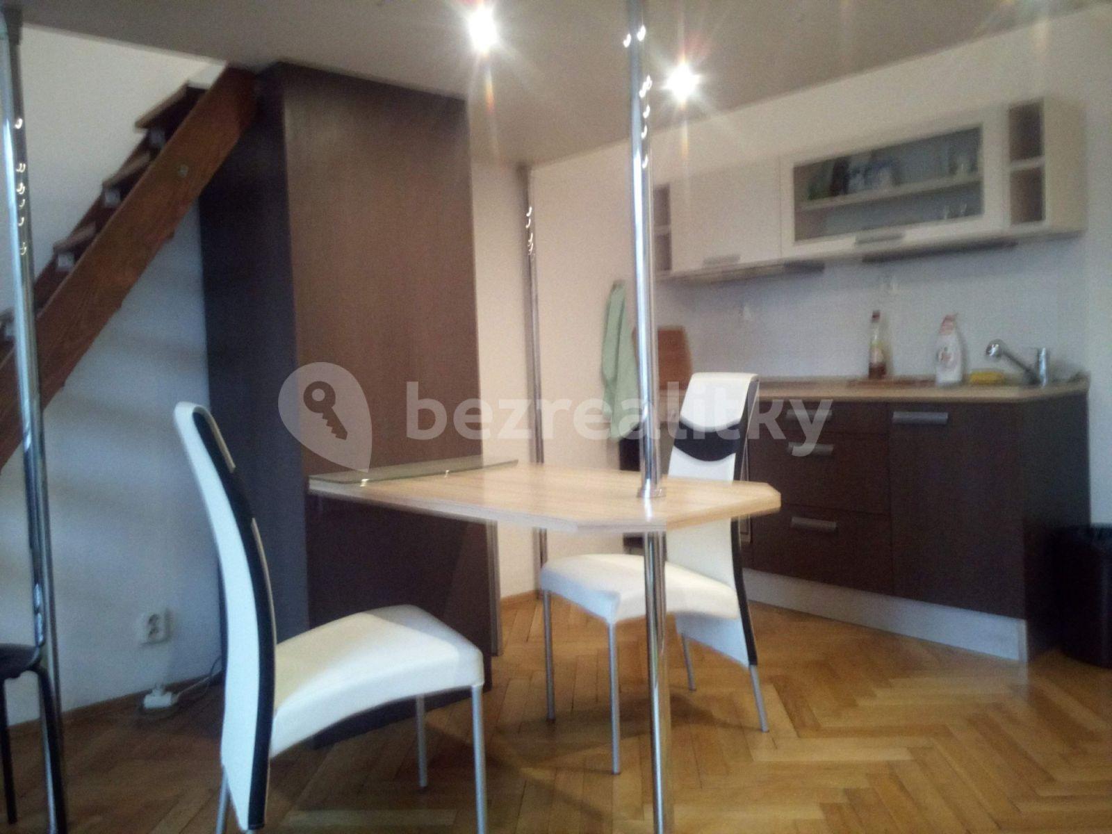 Studio flat to rent, 27 m², Jakutská, Prague, Prague