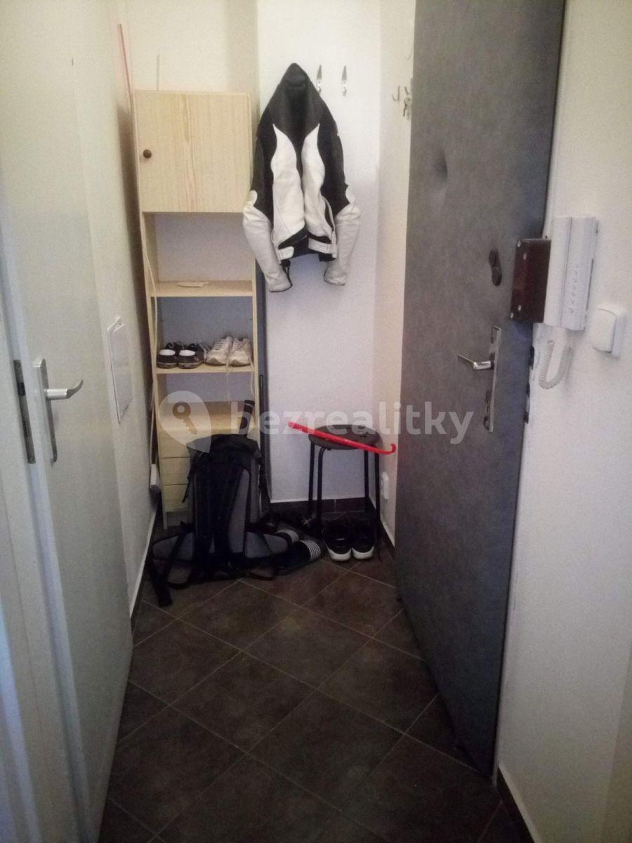 Studio flat to rent, 27 m², Jakutská, Prague, Prague