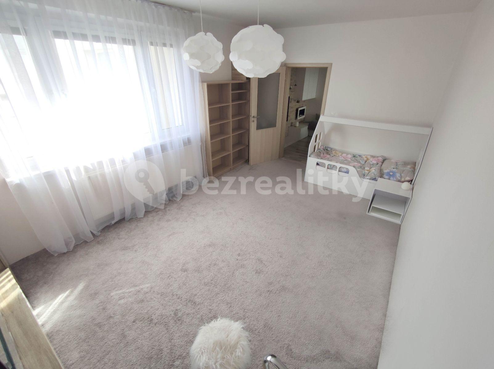 3 bedroom flat to rent, 86 m², Jamnického, Karlova Ves, Bratislavský Region