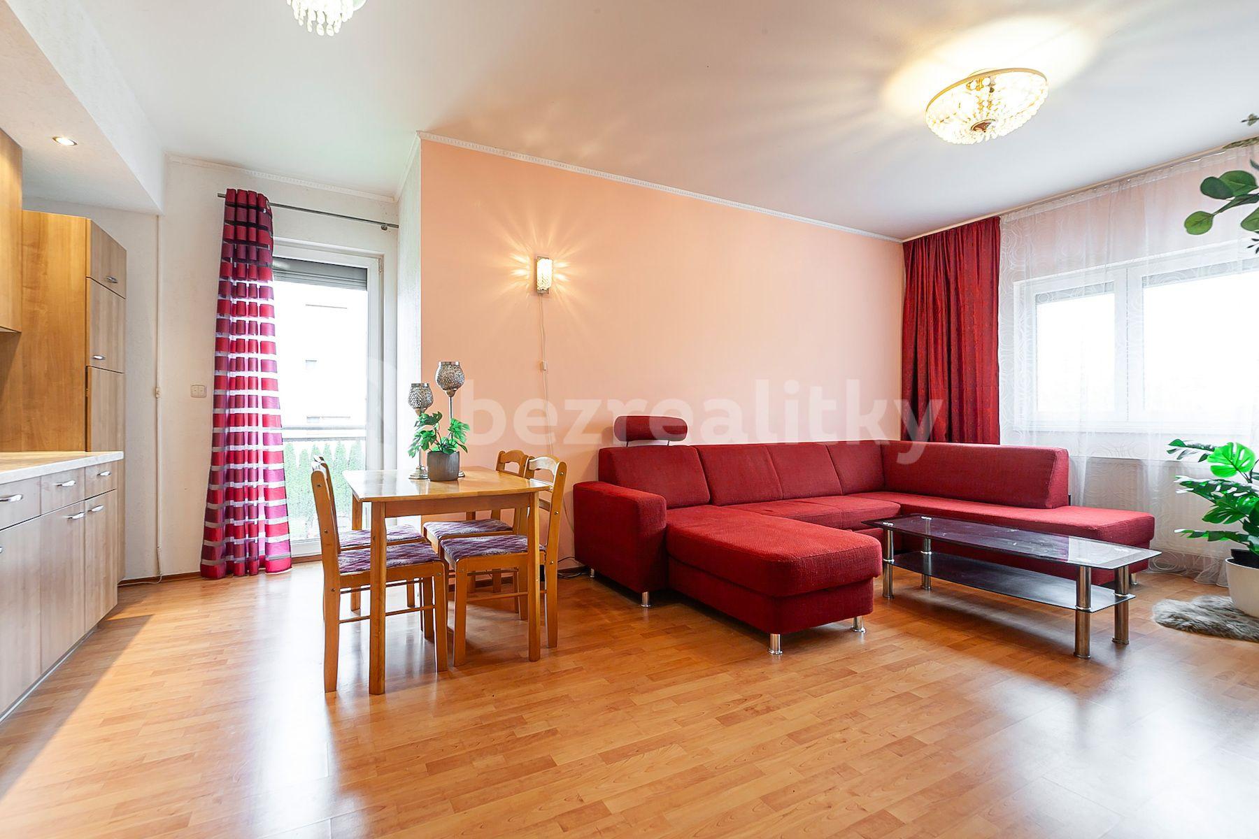 2 bedroom with open-plan kitchen flat for sale, 65 m², Pečárková, Prague, Prague