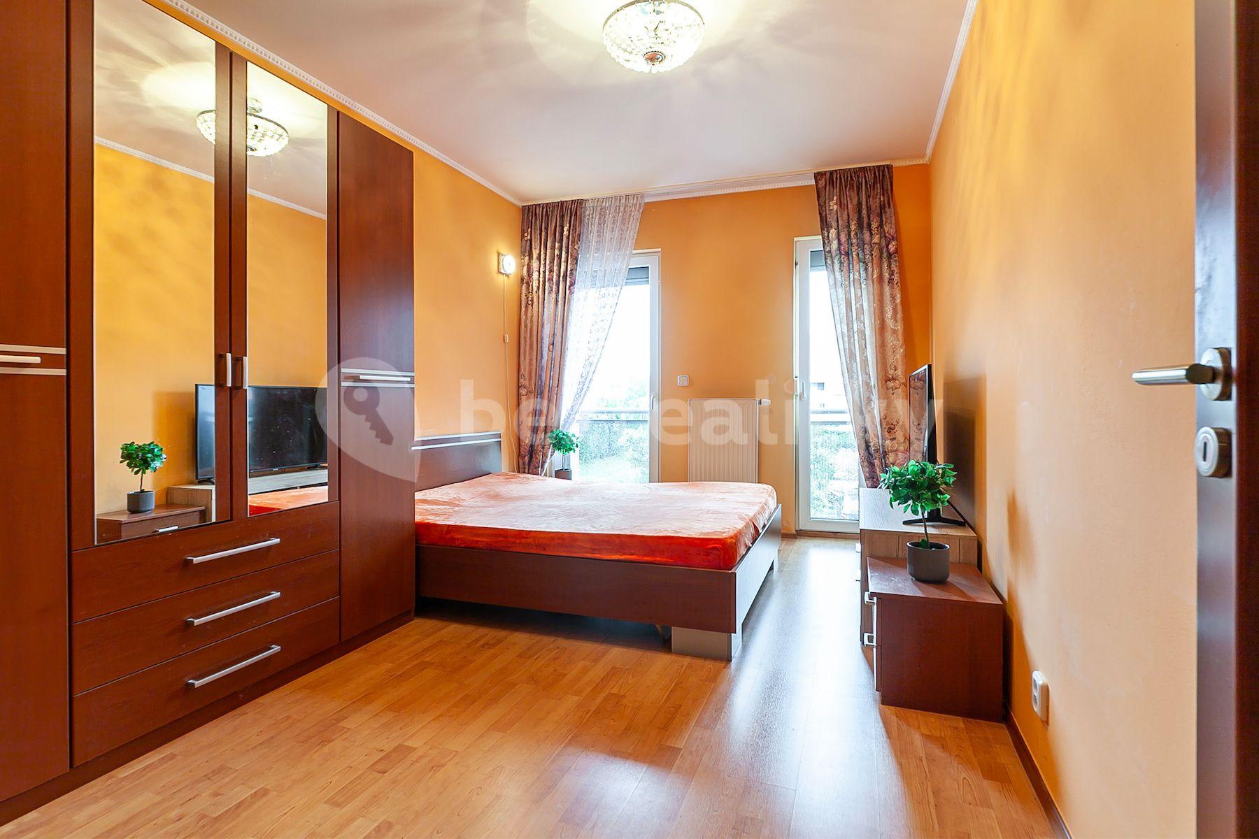 2 bedroom with open-plan kitchen flat for sale, 65 m², Pečárková, Prague, Prague