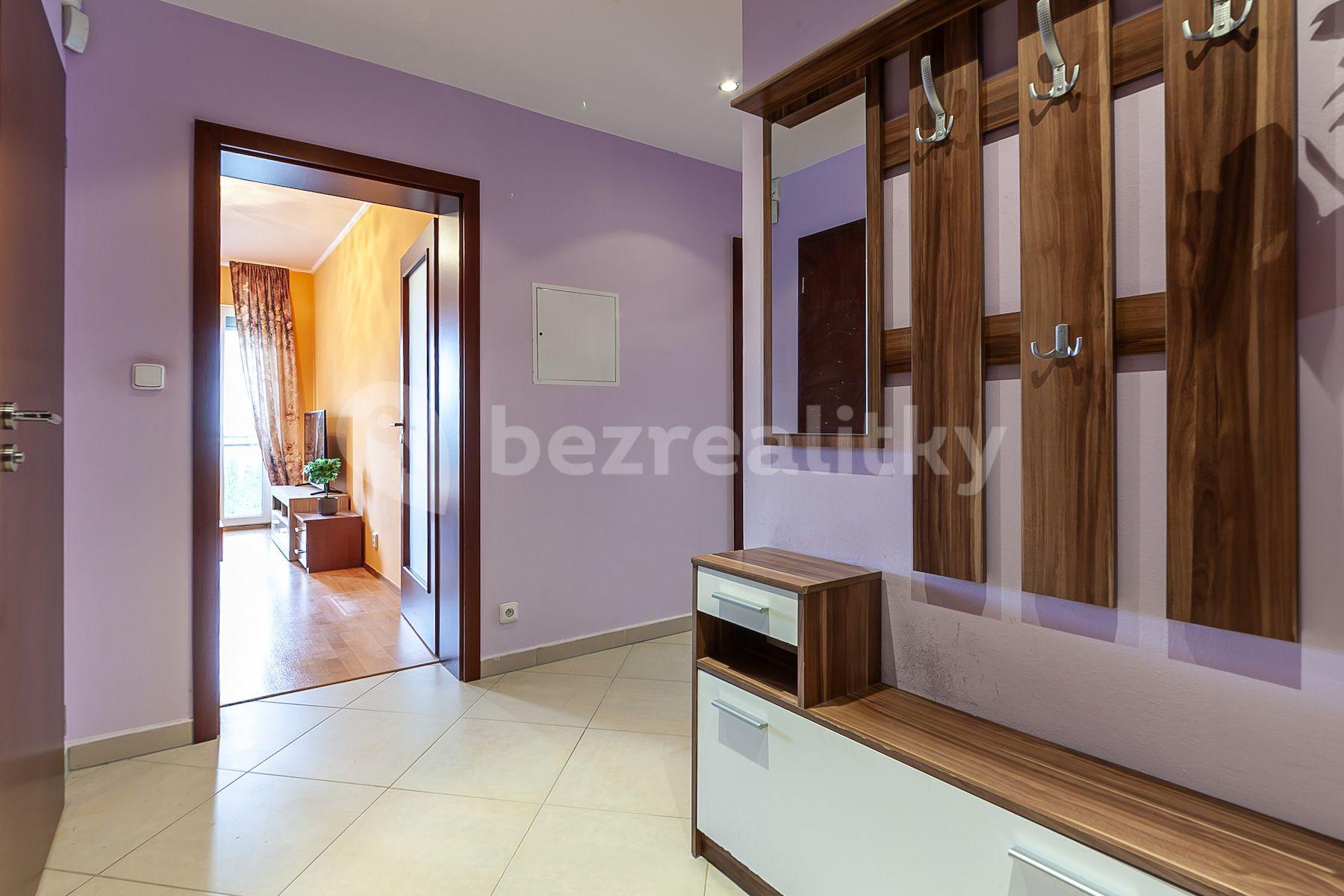 2 bedroom with open-plan kitchen flat for sale, 65 m², Pečárková, Prague, Prague