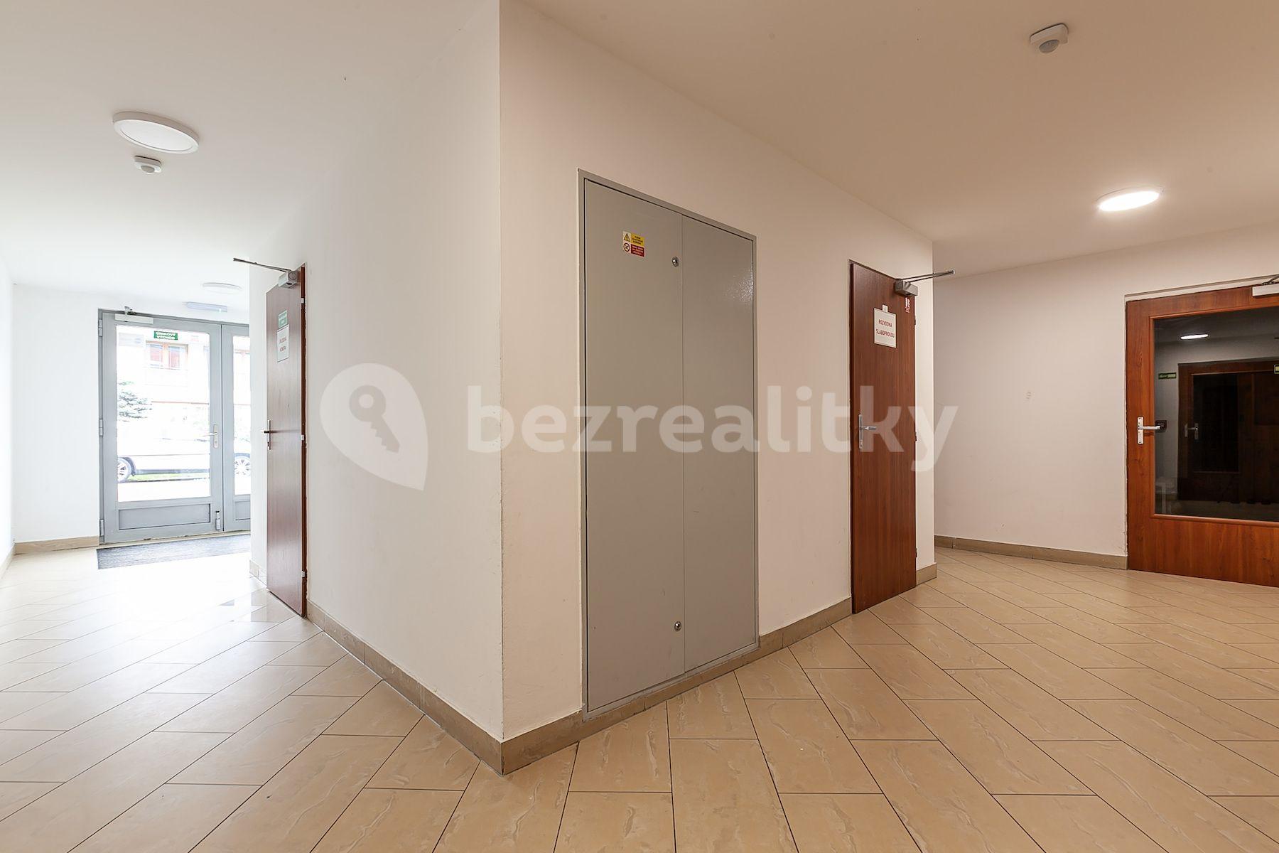 2 bedroom with open-plan kitchen flat for sale, 65 m², Pečárková, Prague, Prague