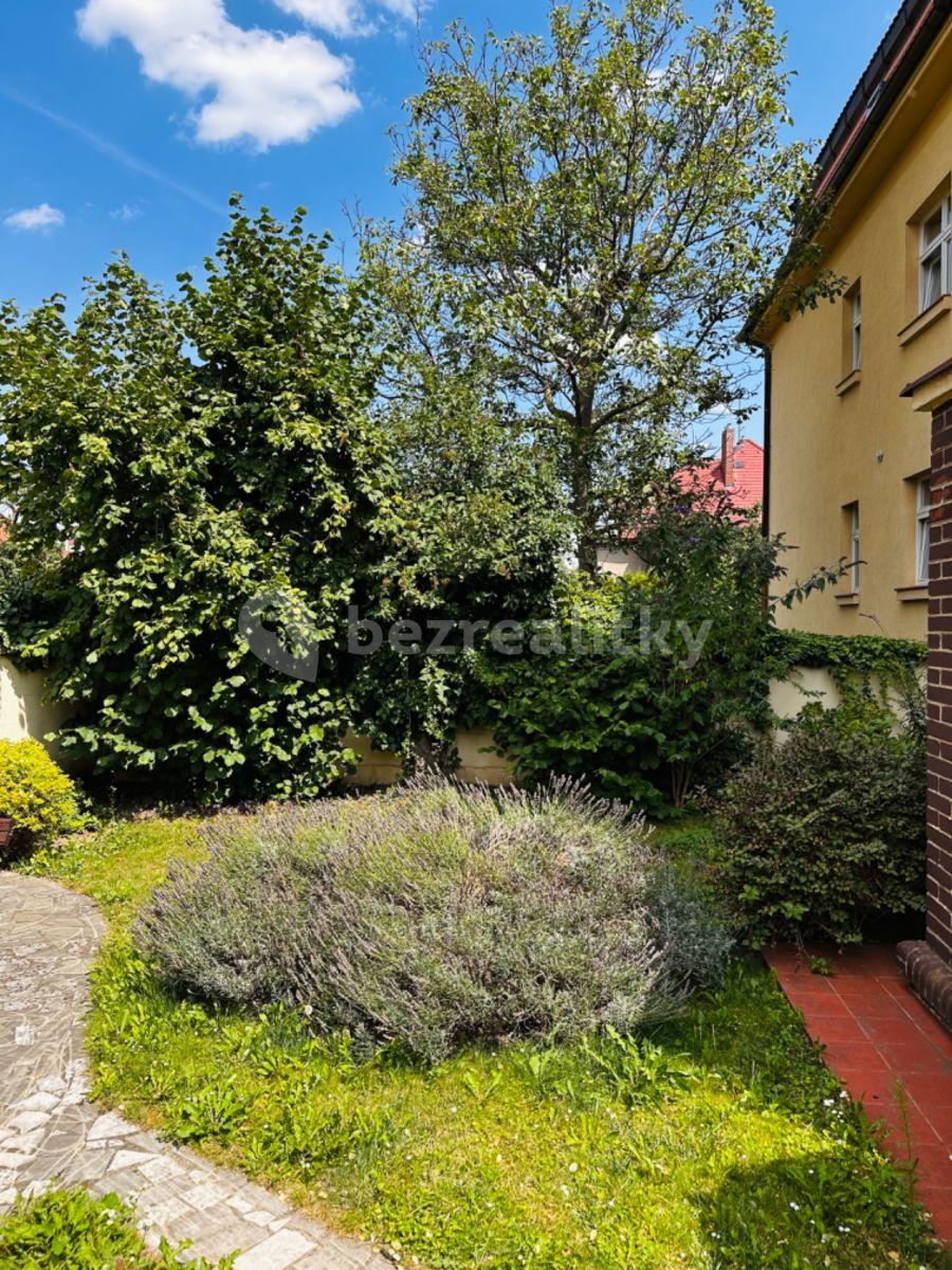 house to rent, 284 m², Na Sypčině, Prague, Prague