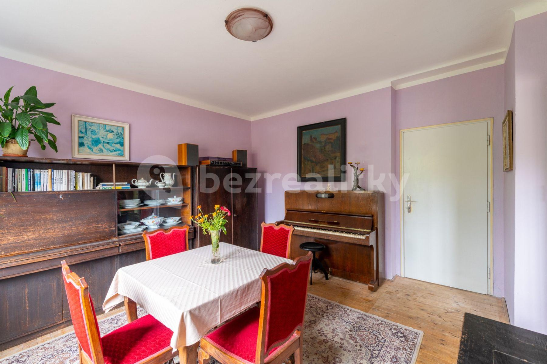 house for sale, 165 m², Zakouřilova, Prague, Prague