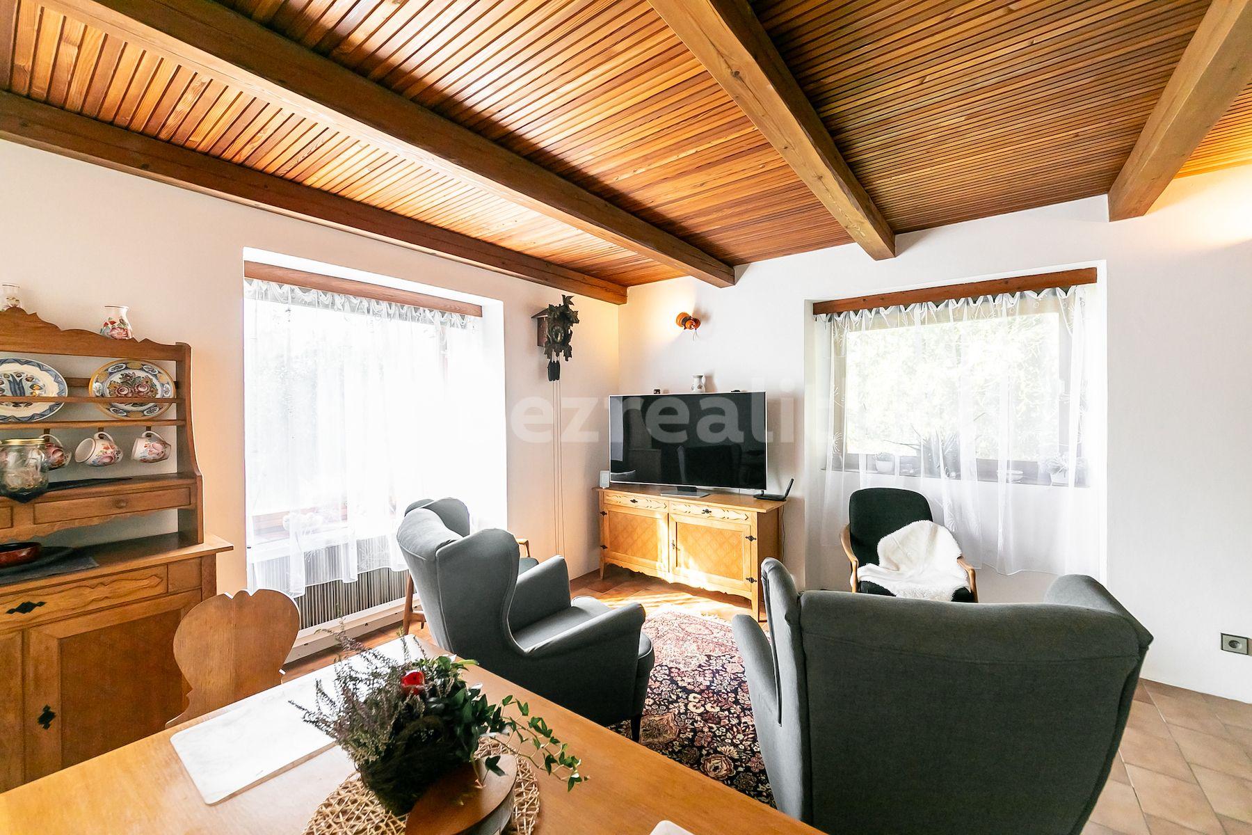 house for sale, 152 m², Radvanice, Úžice, Středočeský Region