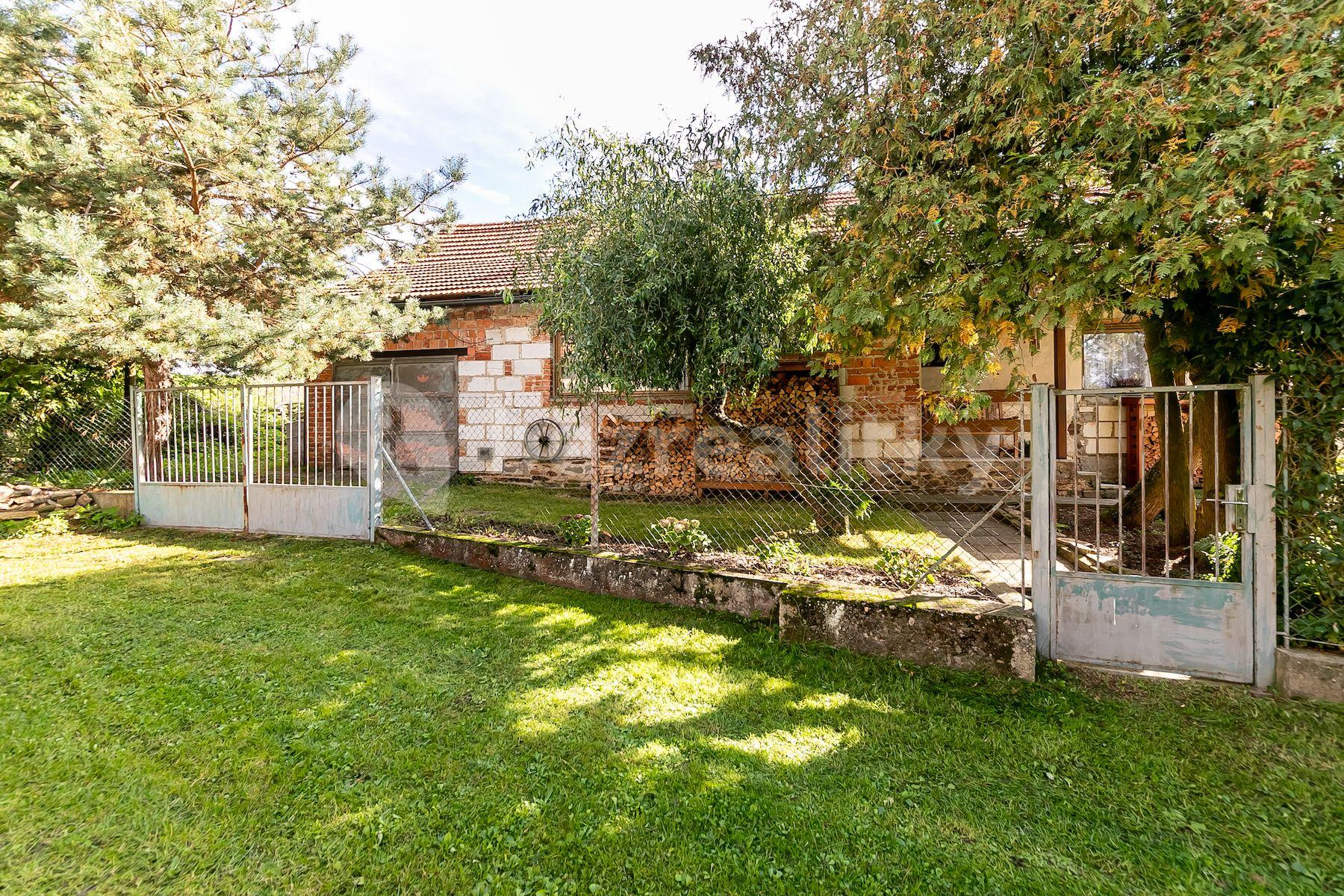 house for sale, 152 m², Radvanice, Úžice, Středočeský Region