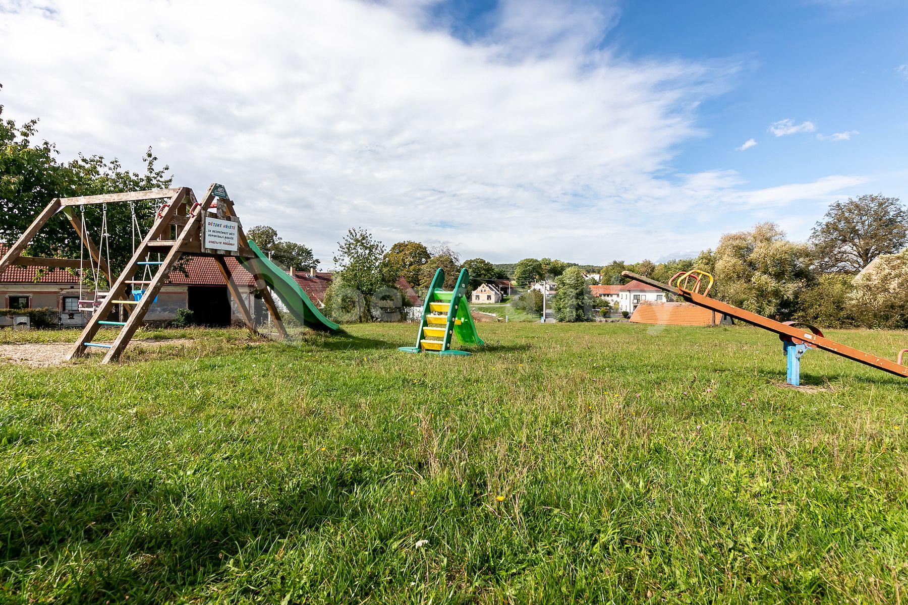 house for sale, 152 m², Radvanice, Úžice, Středočeský Region