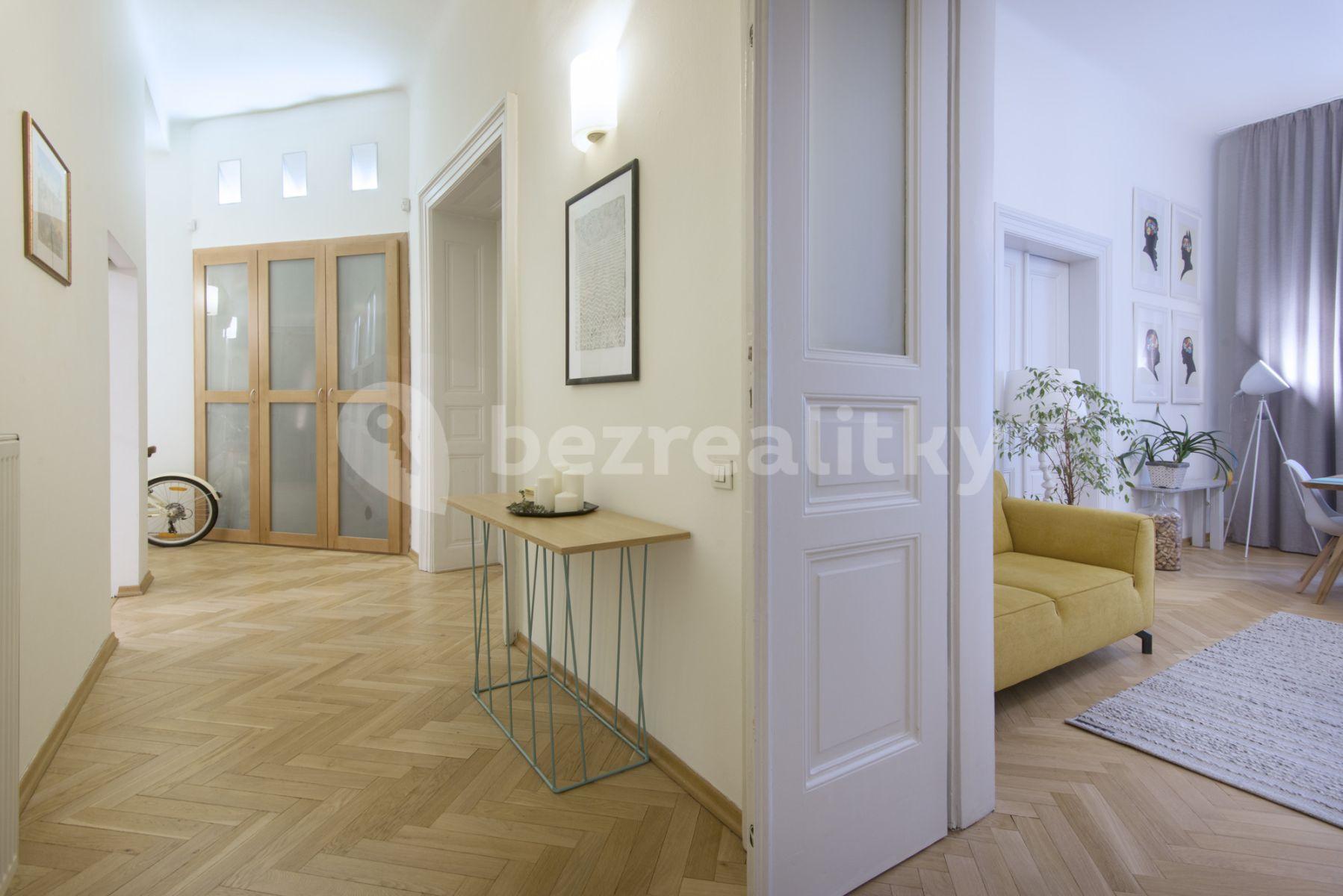 4 bedroom flat to rent, 136 m², Betlémská, Prague, Prague