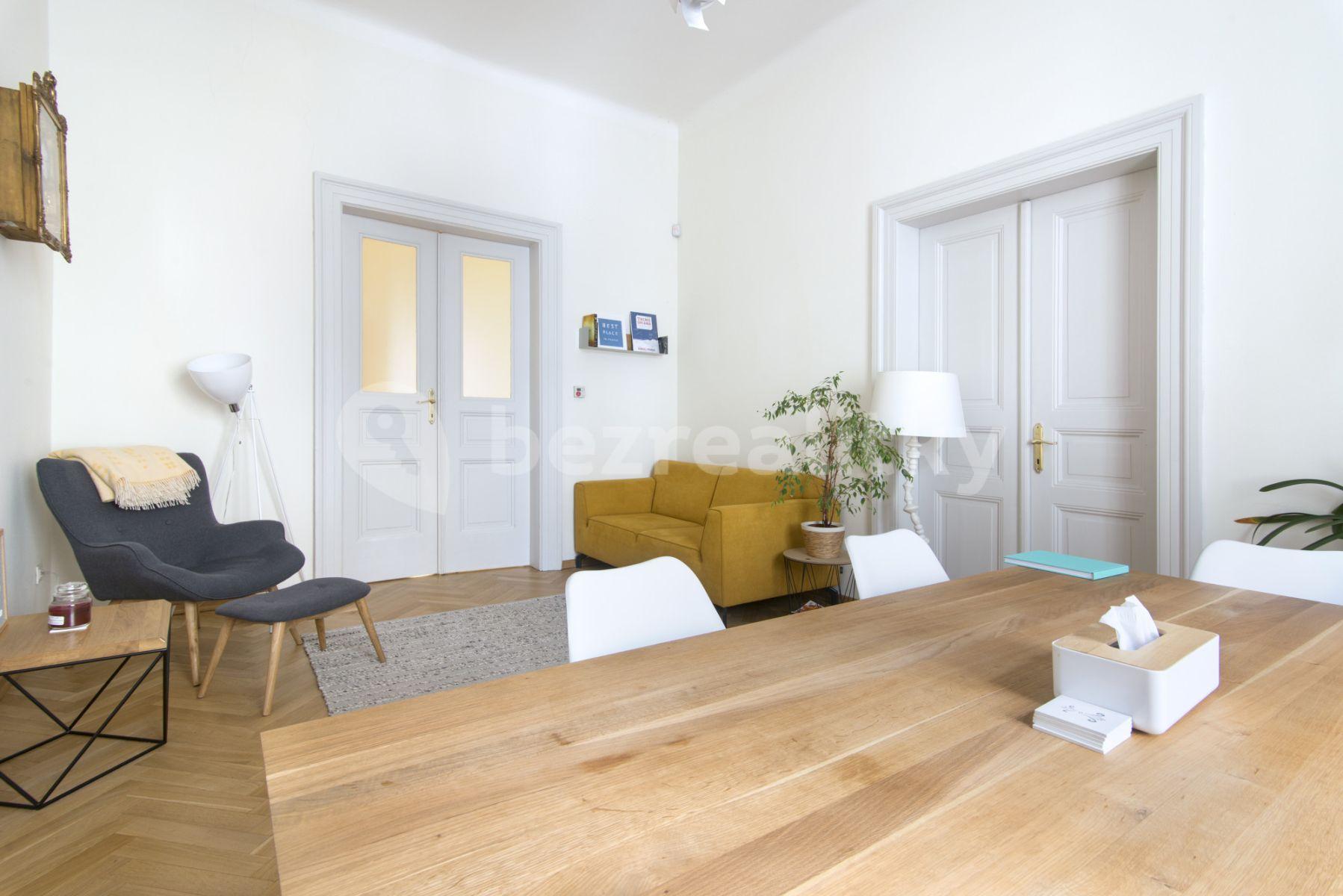 4 bedroom flat to rent, 136 m², Betlémská, Prague, Prague