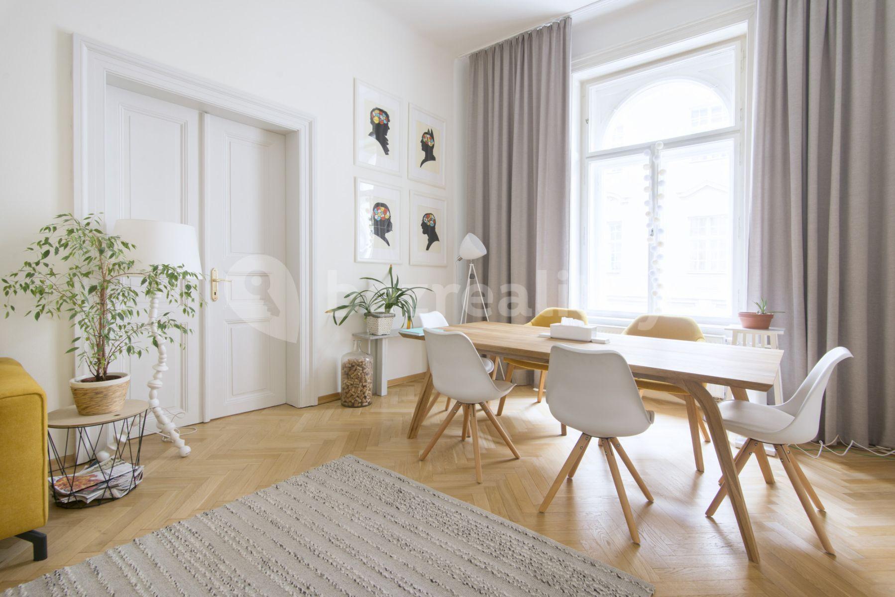 4 bedroom flat to rent, 136 m², Betlémská, Prague, Prague