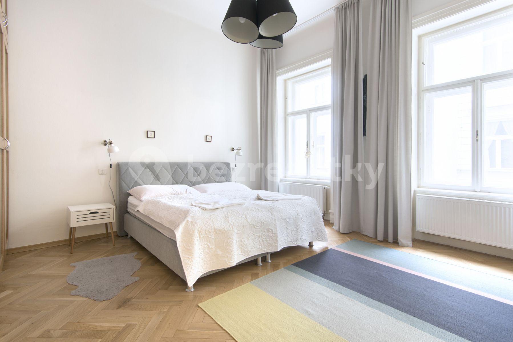 4 bedroom flat to rent, 136 m², Betlémská, Prague, Prague