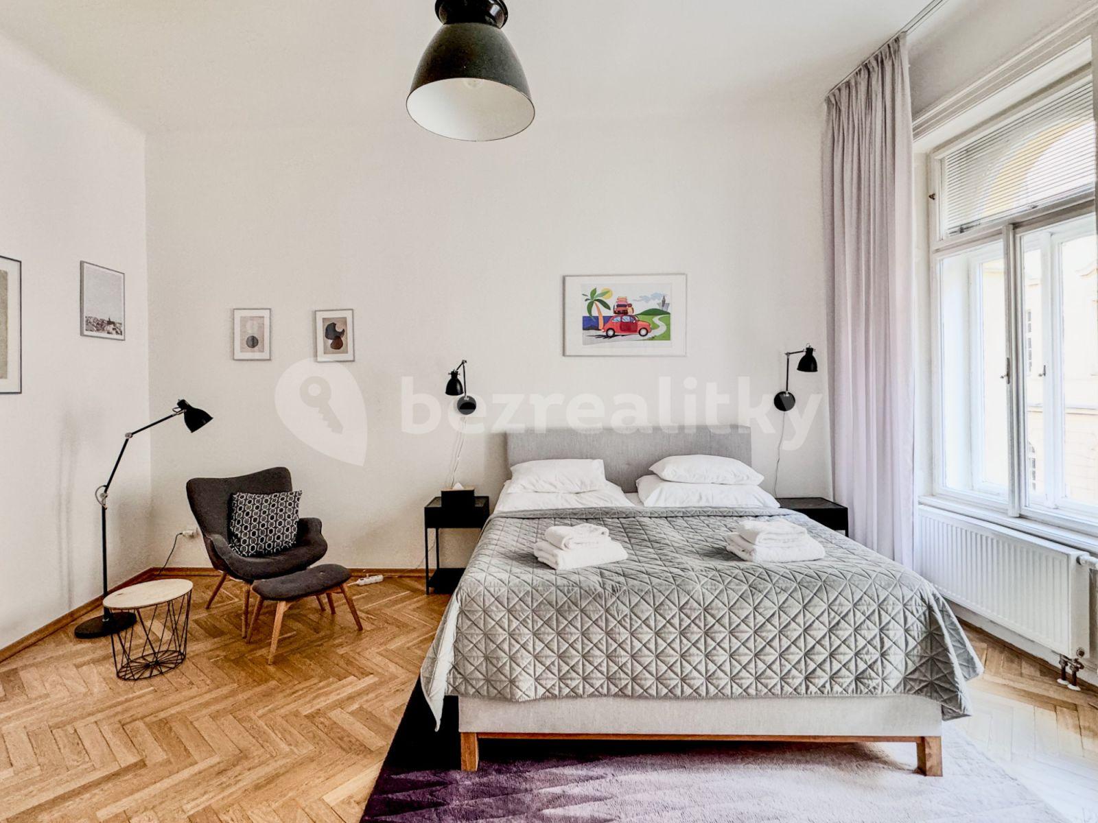 4 bedroom flat to rent, 136 m², Betlémská, Prague, Prague