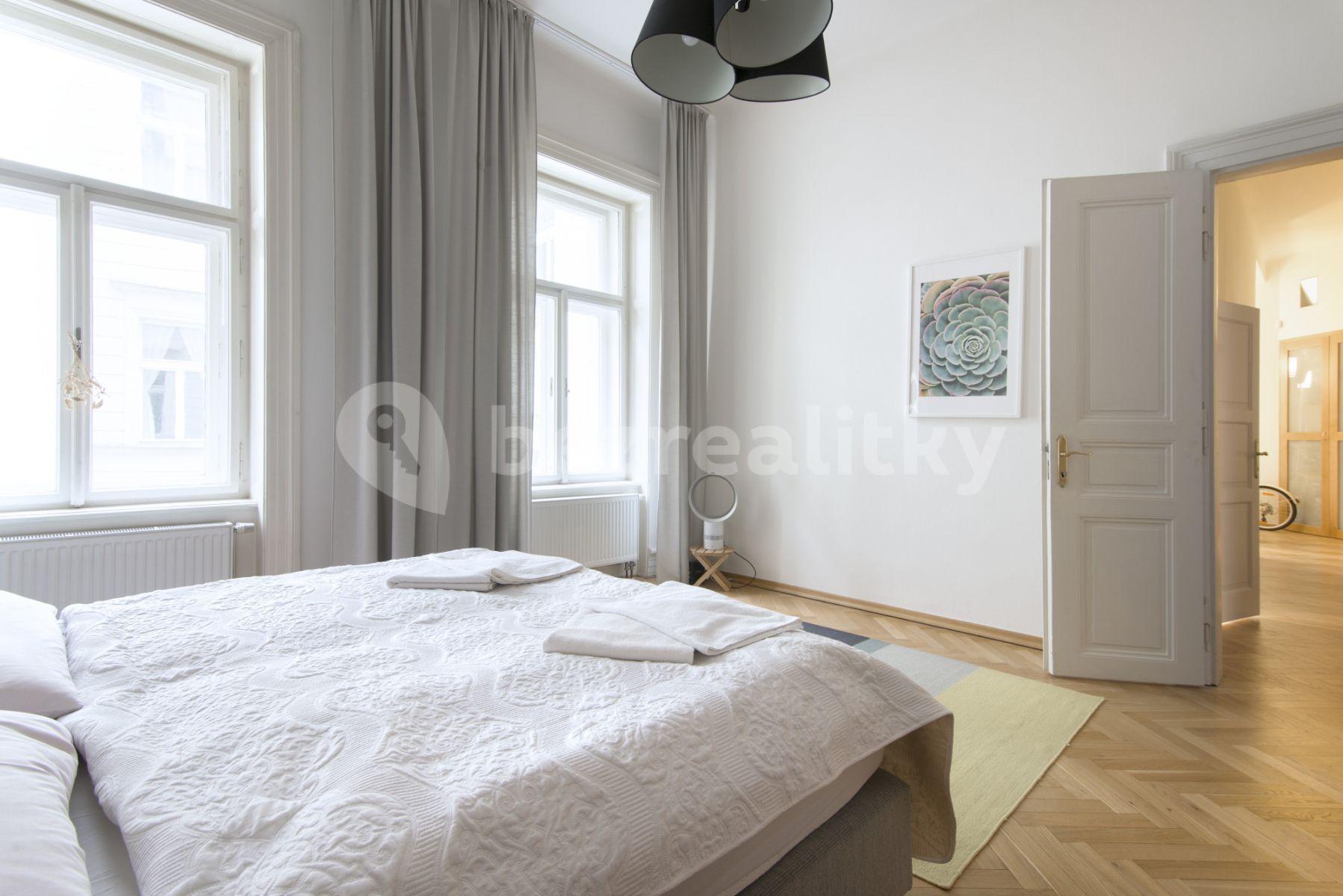 4 bedroom flat to rent, 136 m², Betlémská, Prague, Prague